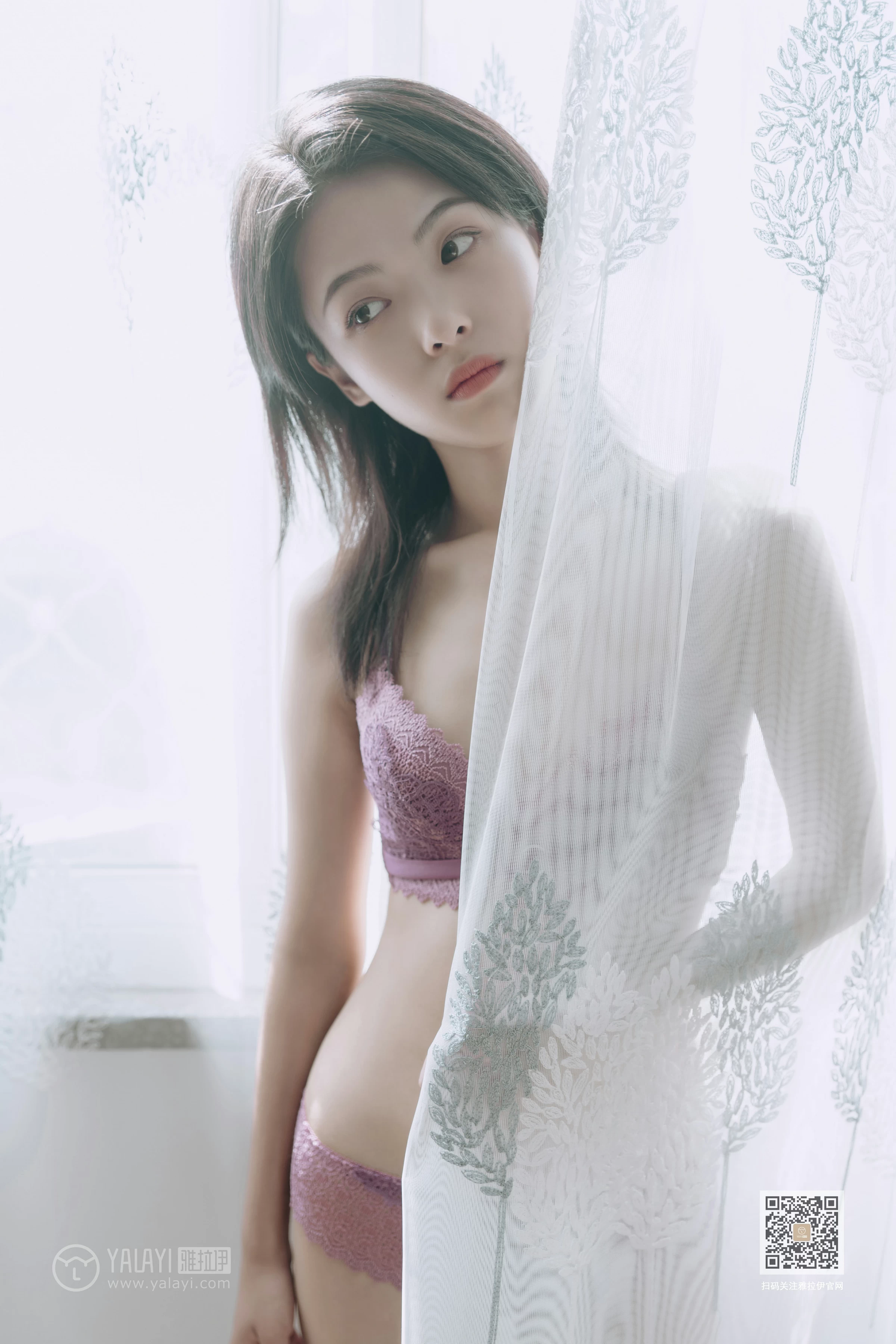 [YALAYI雅拉伊]Vol.426 蜜桃成熟时 含嫣 粉色蕾丝内衣居家性感私房写真集第9张