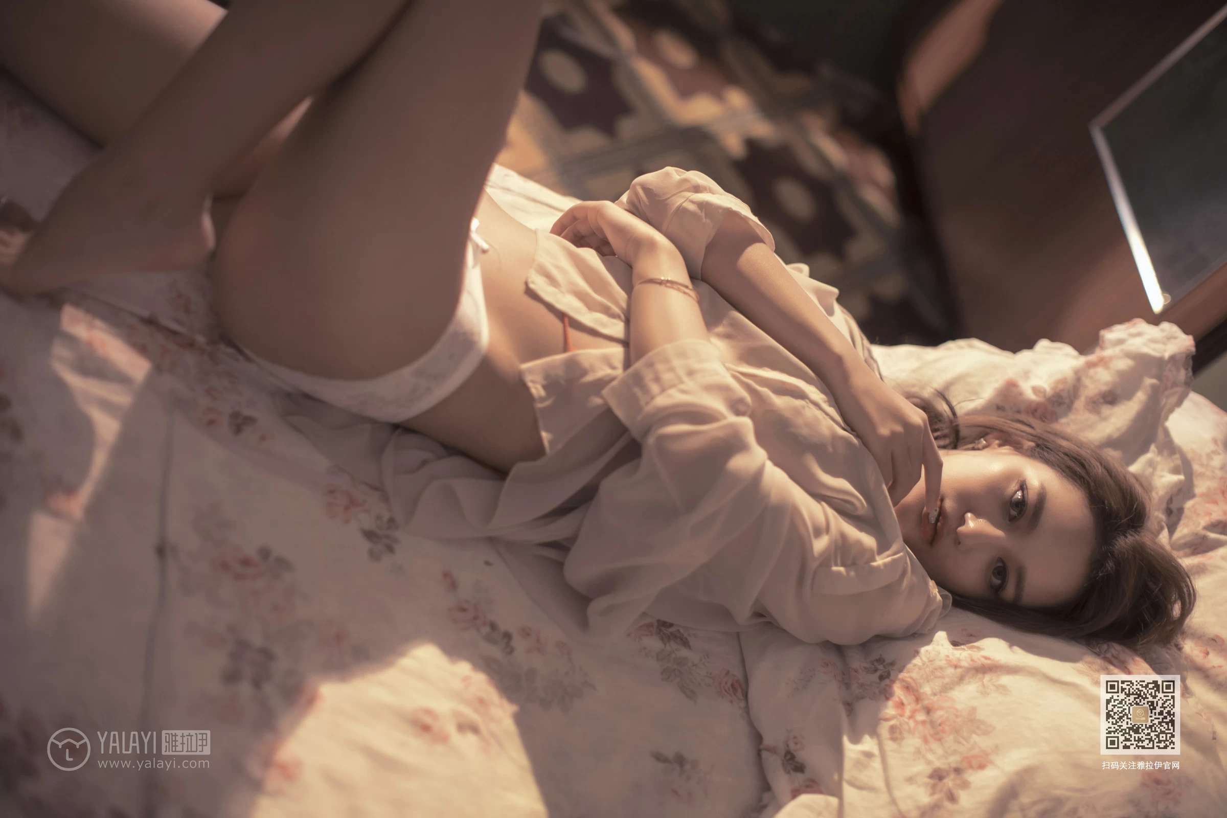 [YALAYI雅拉伊]Vol.430 意乱情迷 慧儿 白色透视衬衫居家性感私房写真集第5张