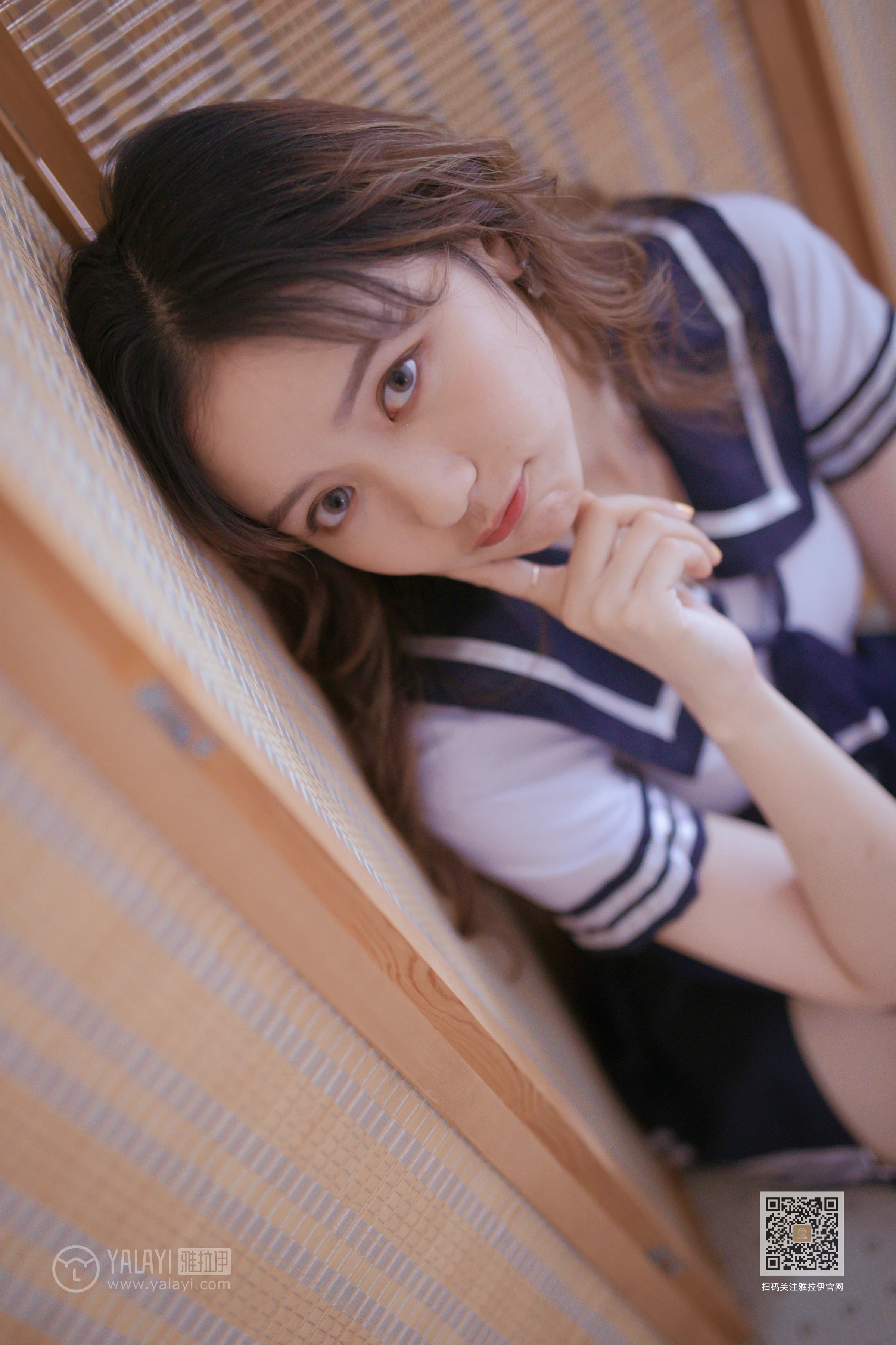 [YALAYI雅拉伊]Vol.438 美女与水手服 晓琳 情趣制服加短裙性感私房写真集第7张