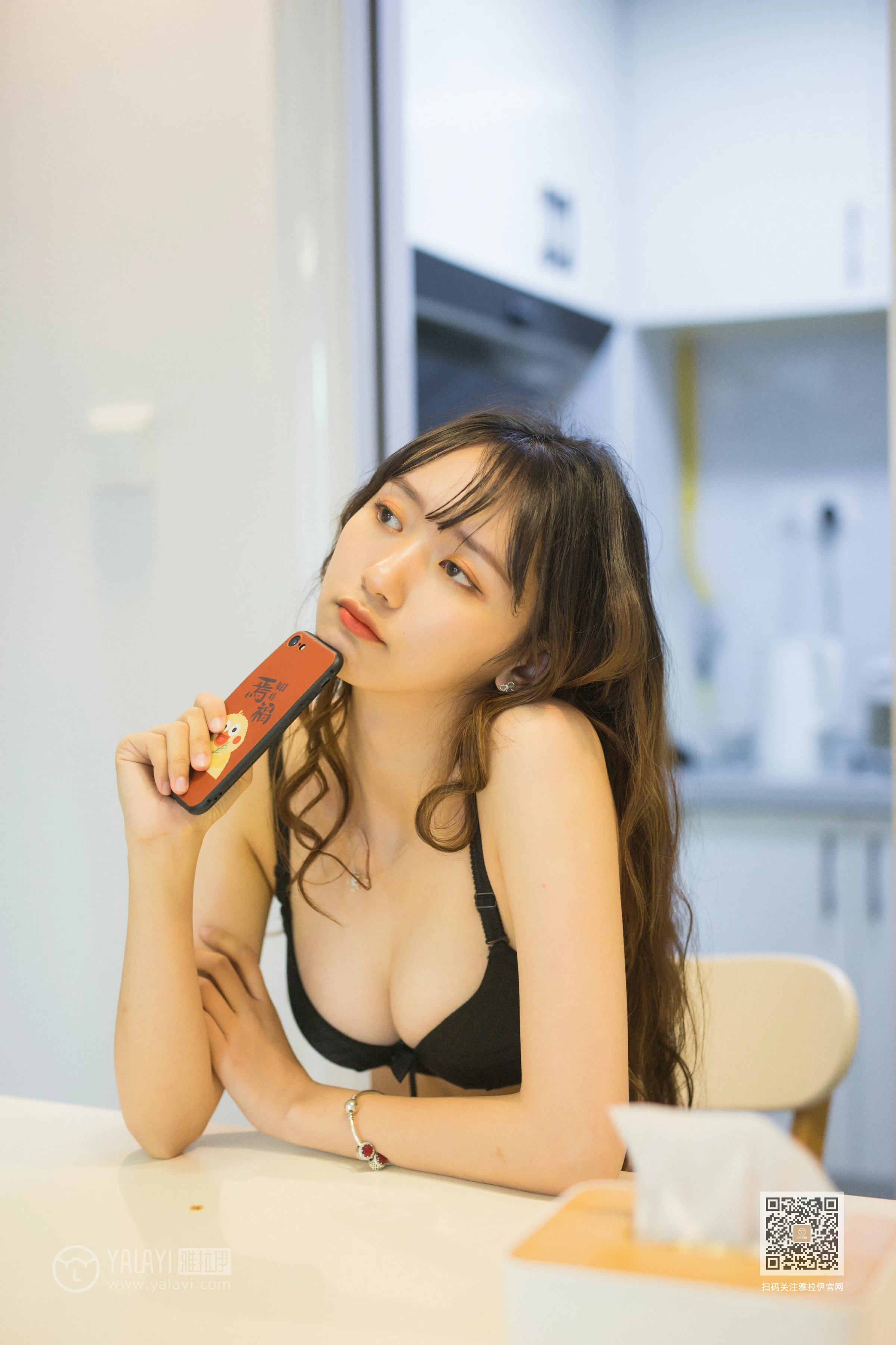 [YALAYI雅拉伊]Vol.506 需要人陪 晓琳 黑色性感内衣居家私房写真集第13张