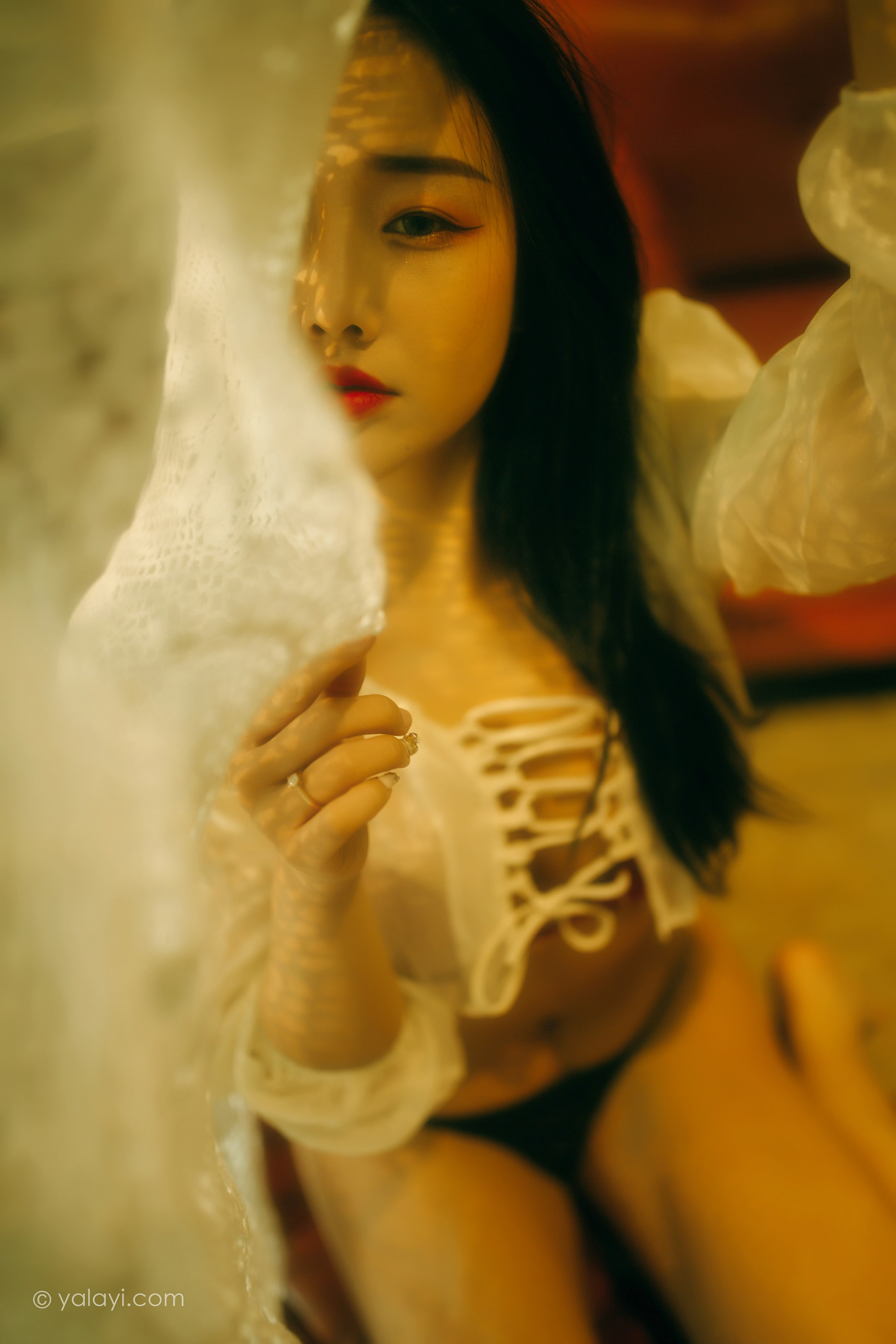 [YALAYI雅拉伊]NO.802 魂萦梦牵 优优 粉色透视情趣睡衣加黑色蕾丝内衣性感私房写真集第8张