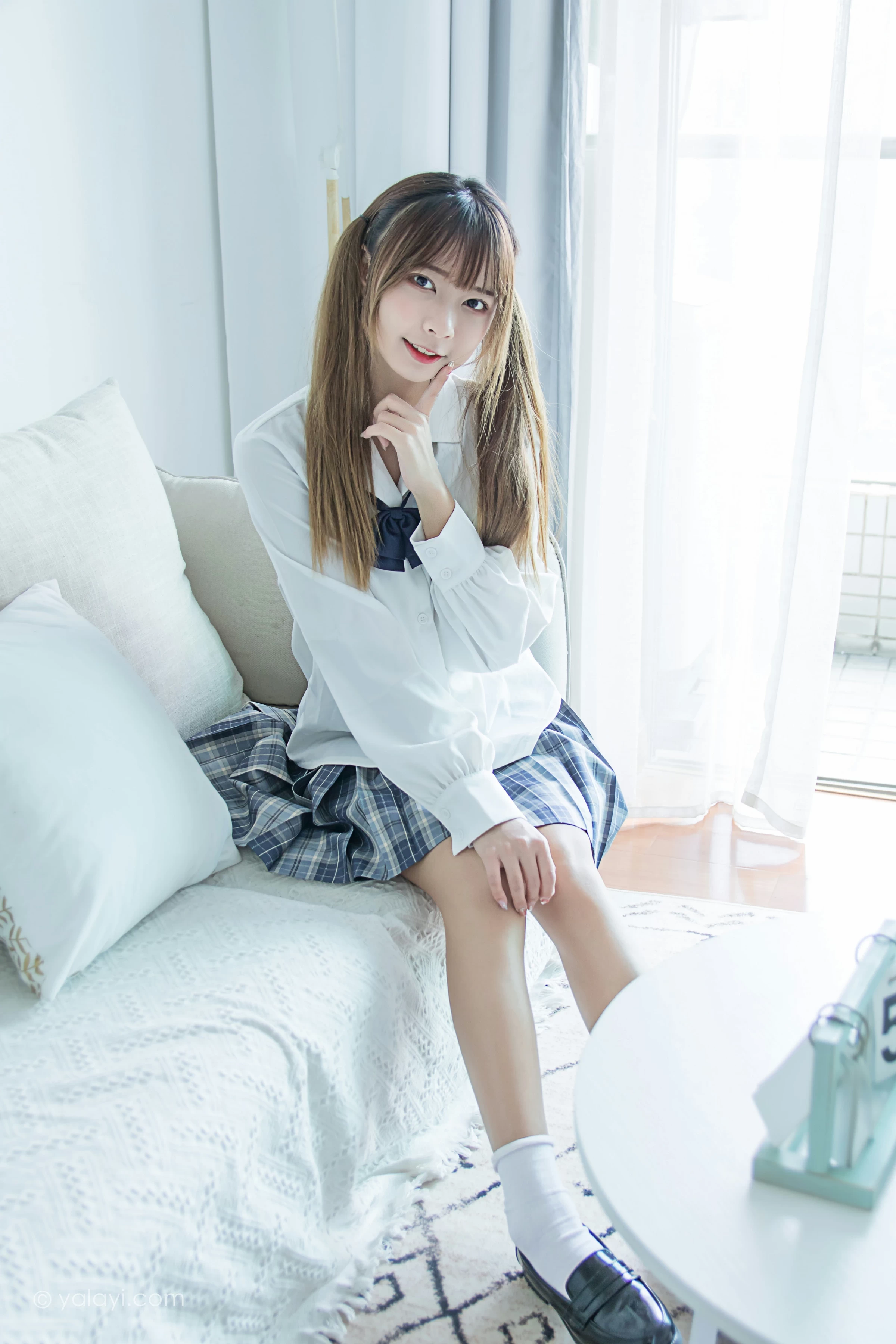 [YALAYI雅拉伊]NO.667 《有我超甜》 阿禾 白色JK制服加格子短裙私房写真集第1张