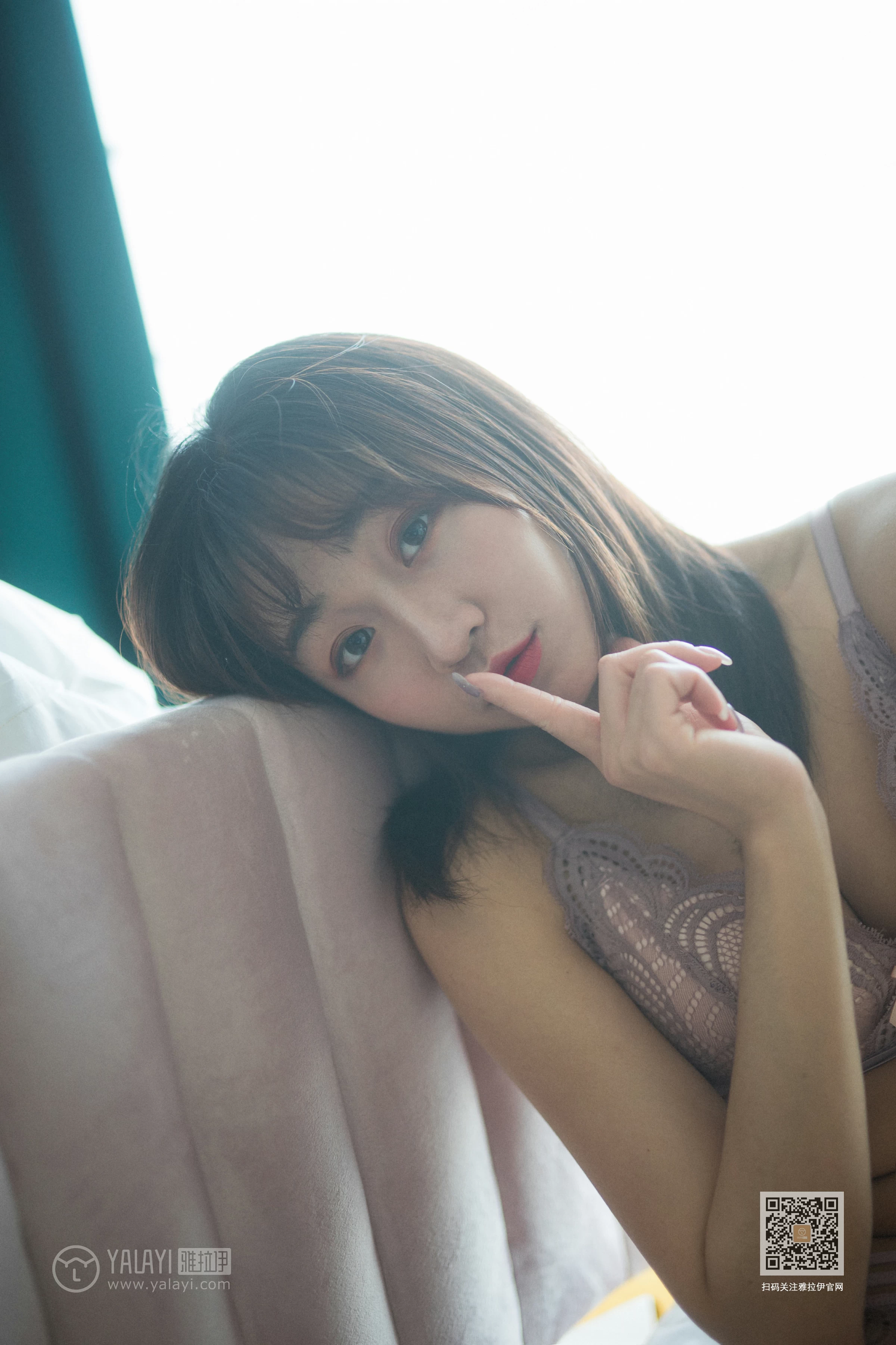 [YALAYI雅拉伊]NO.655 《给我一个吻》 小颖 灰色蕾丝内衣居家性感私房写真集第11张
