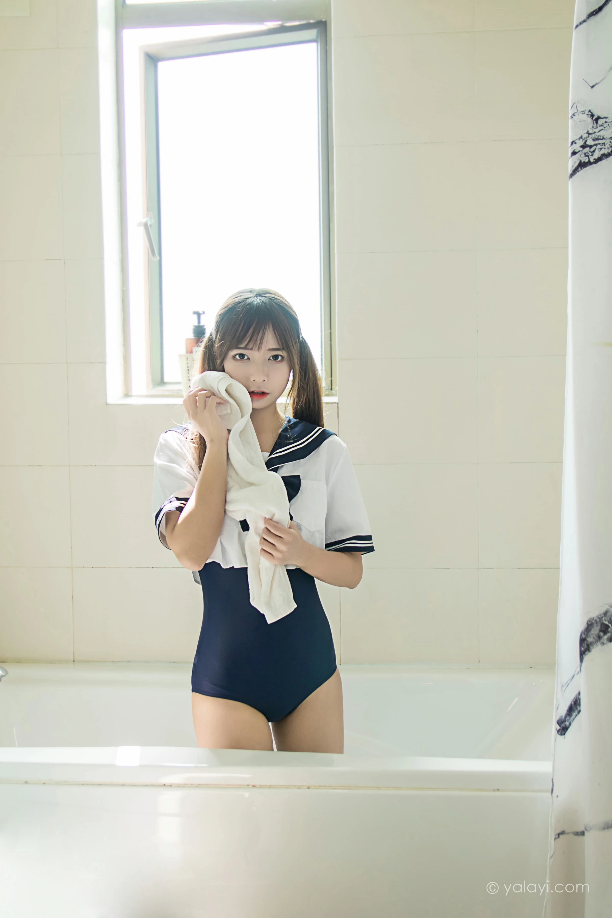 [YALAYI雅拉伊]NO.681 《少女的夏天》 阿禾 JK水手制服加蓝色紧身连体体操服性感私房写真集第9张