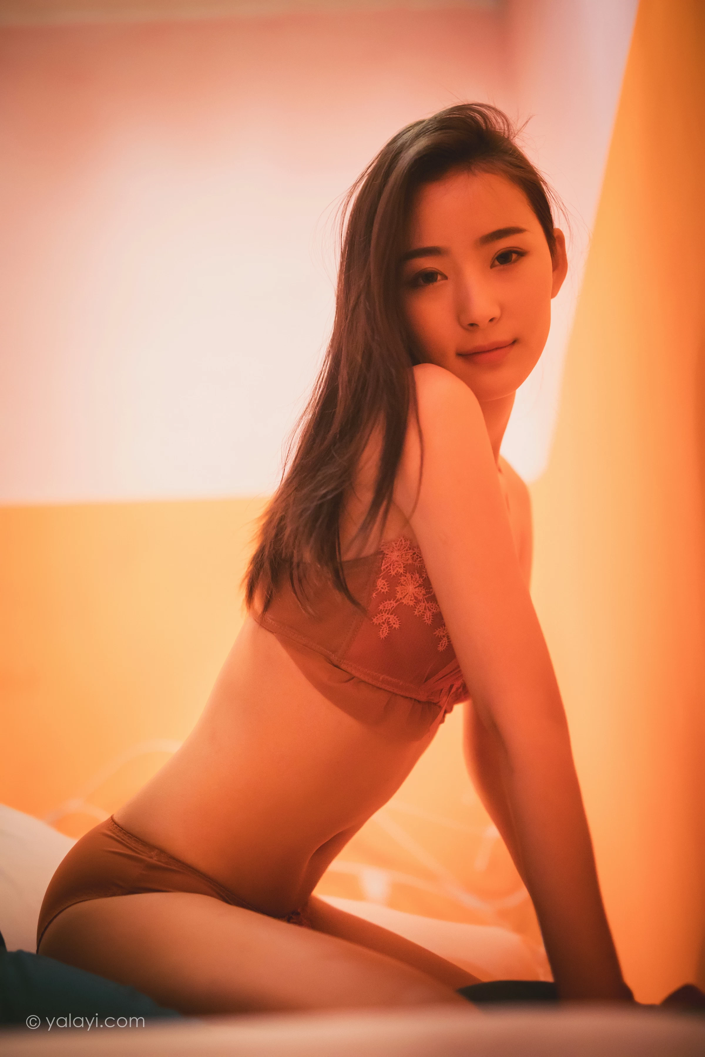 [YALAYI雅拉伊]NO.683 《暧昧》 海棠 粉色蕾丝内衣性感私房写真集第12张