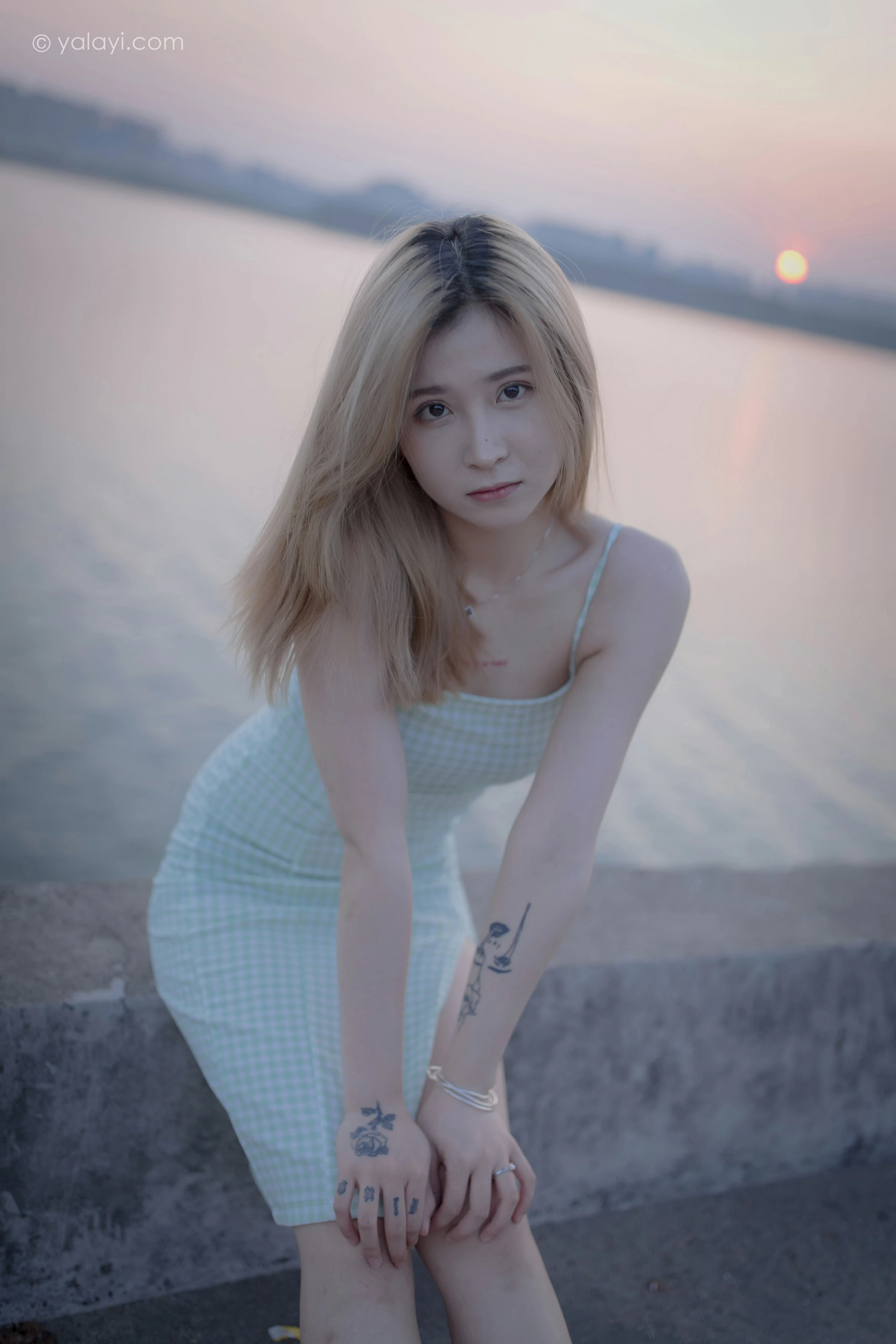 [YALAYI雅拉伊]NO.712 《风继续吹》 梦涵 紧身吊带连衣裙休闲写真第13张