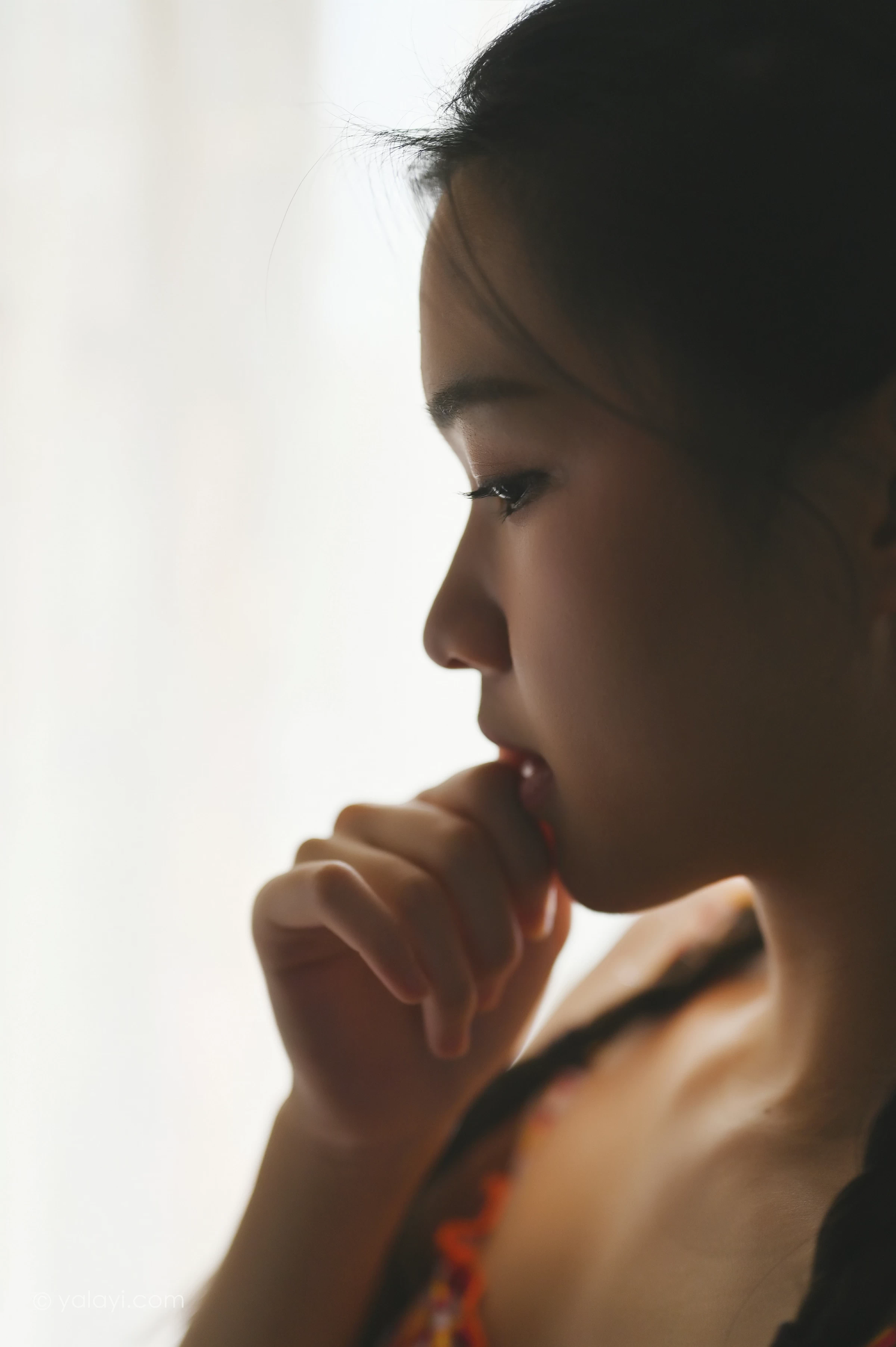 [YALAYI雅拉伊]NO.737 《独处》 方岚 红色格子内衣加短裙性感私房写真集第6张