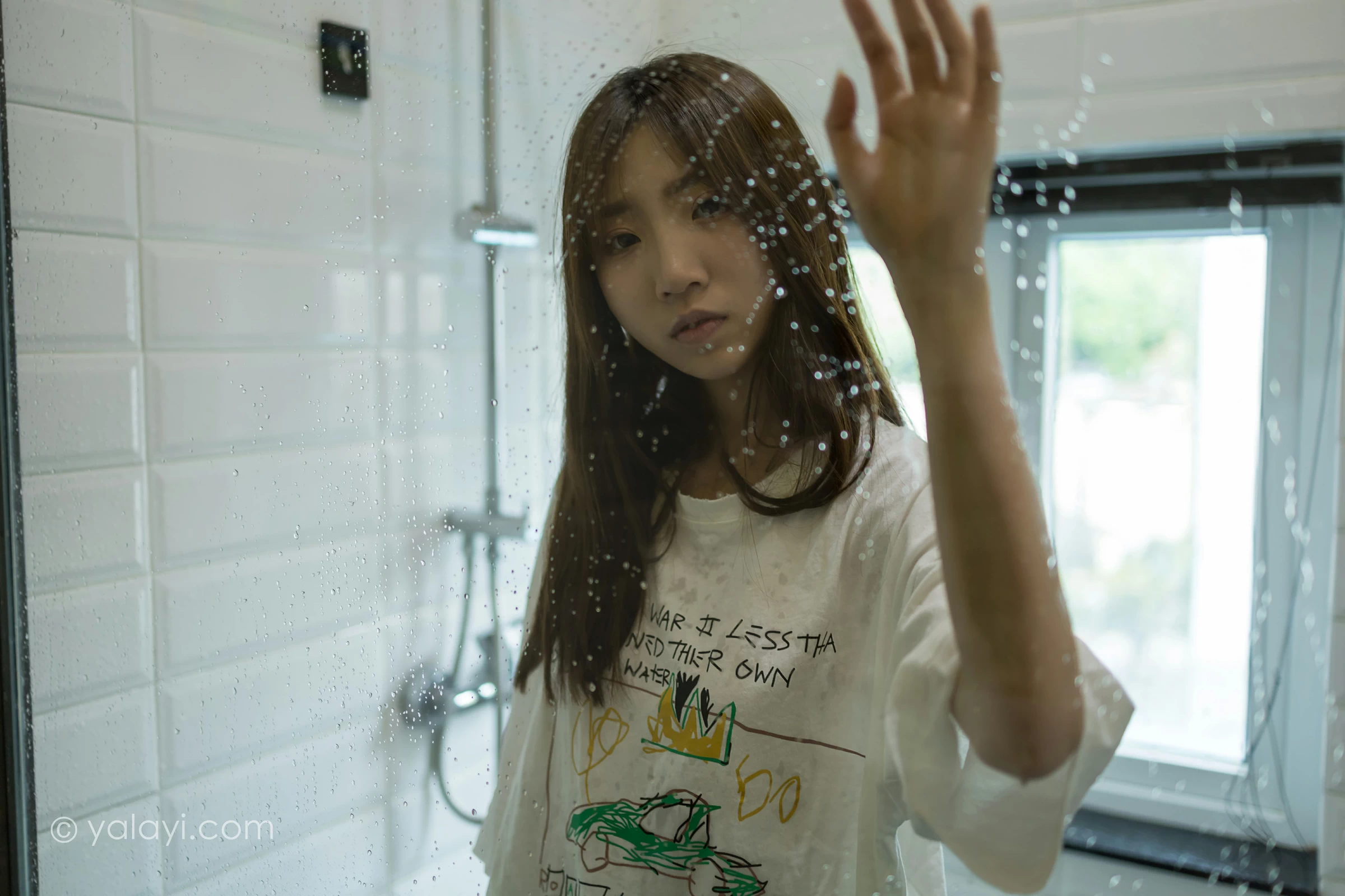 [YALAYI雅拉伊]NO.693 《好心分手》 小乔 白色连身短袖居家私房写真集第6张