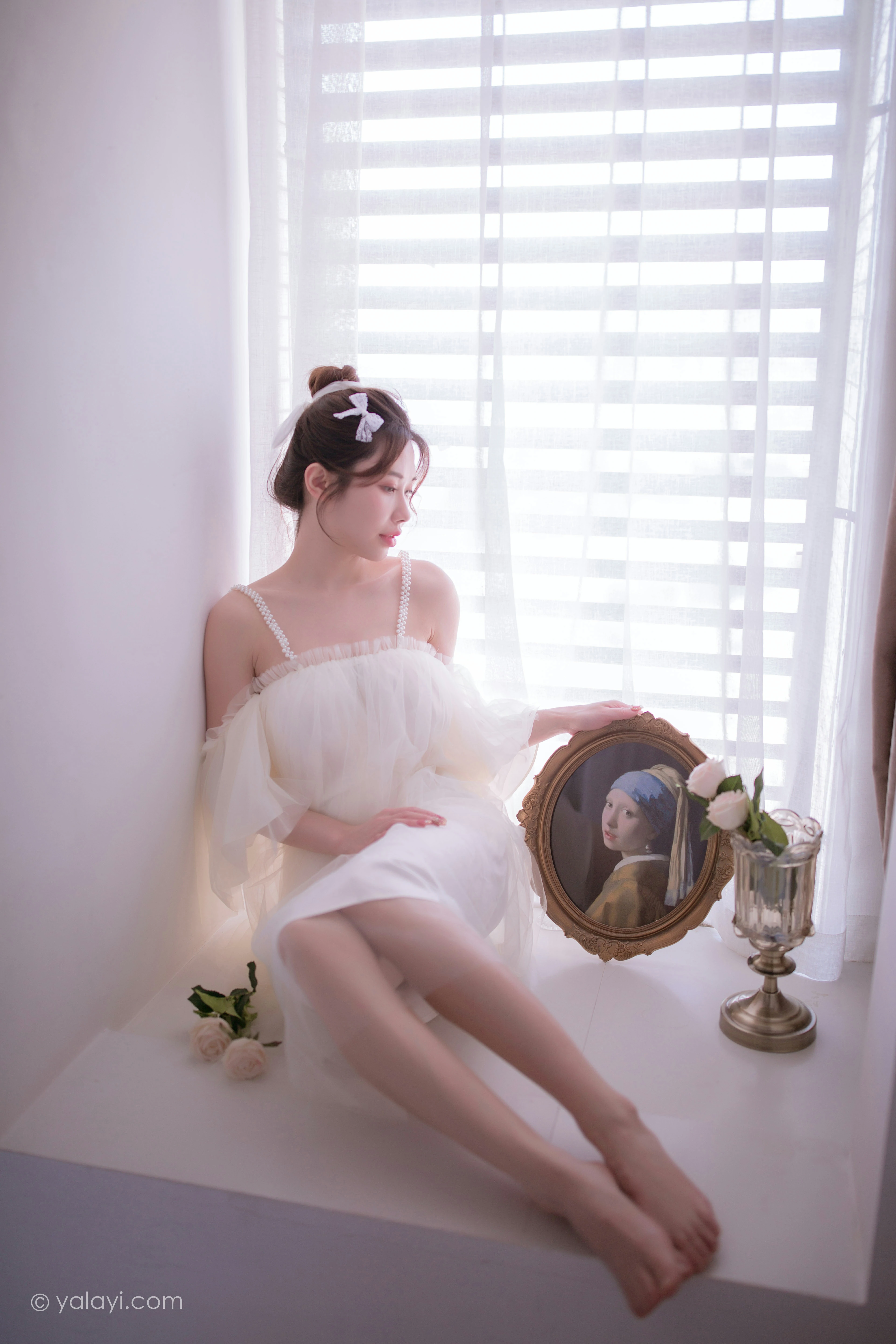 [YALAYI雅拉伊]NO.858 等待我的人 香草 白色透视吊带连衣裙居家性感写真集第5张