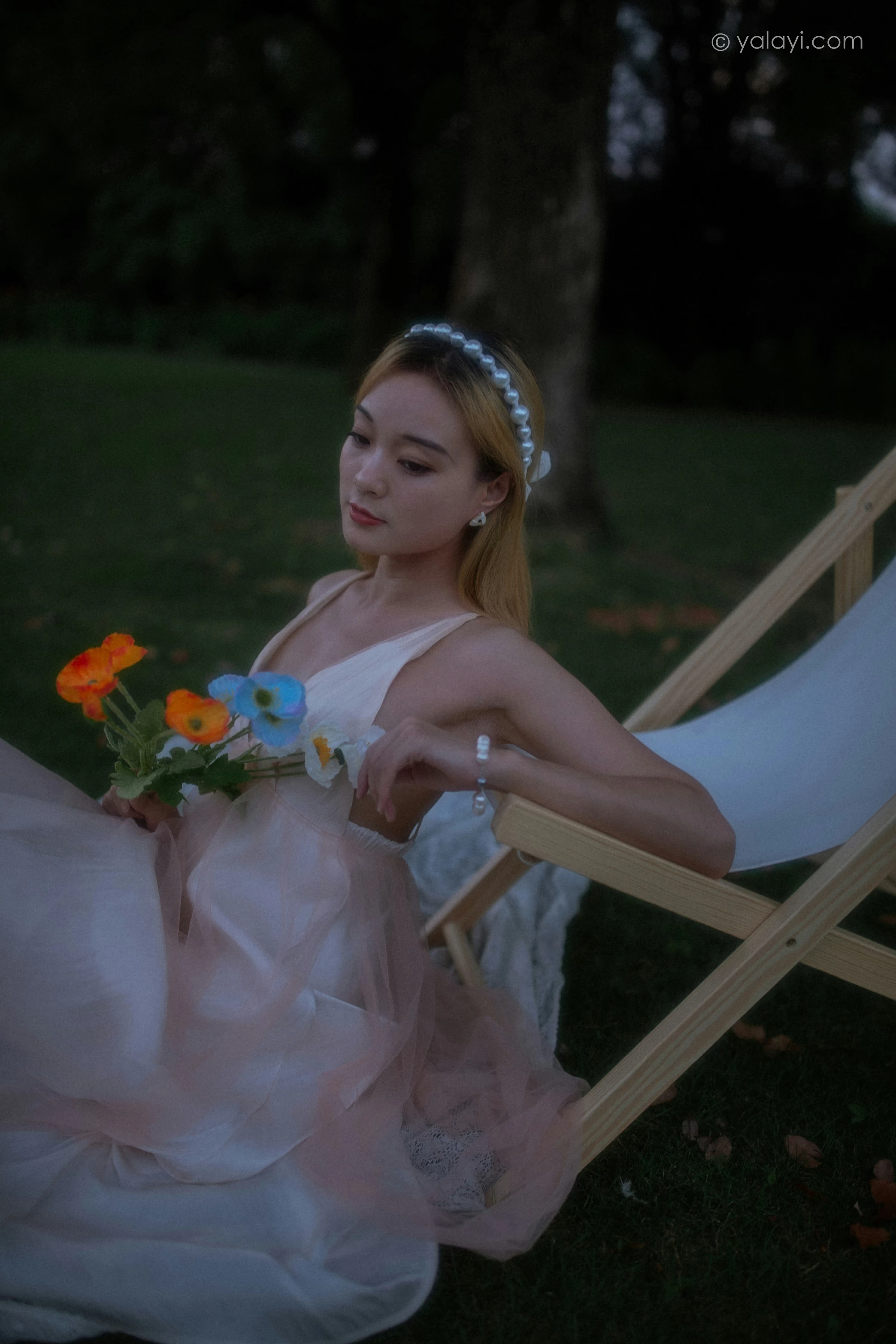 [YALAYI雅拉伊]NO.695 《救赎》 米粒米粒 粉色吊带连衣裙写真第13张