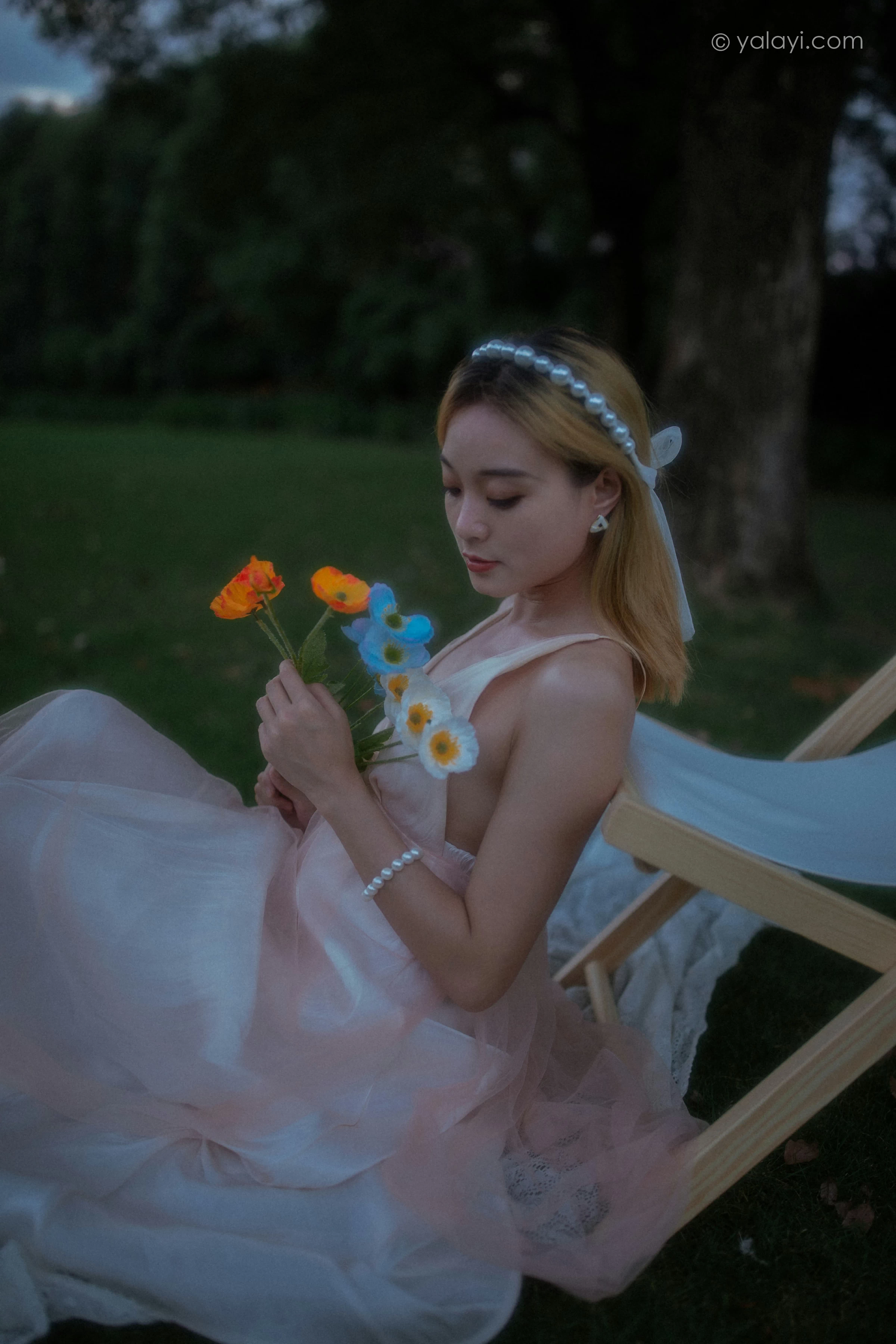 [YALAYI雅拉伊]NO.695 《救赎》 米粒米粒 粉色吊带连衣裙写真第14张