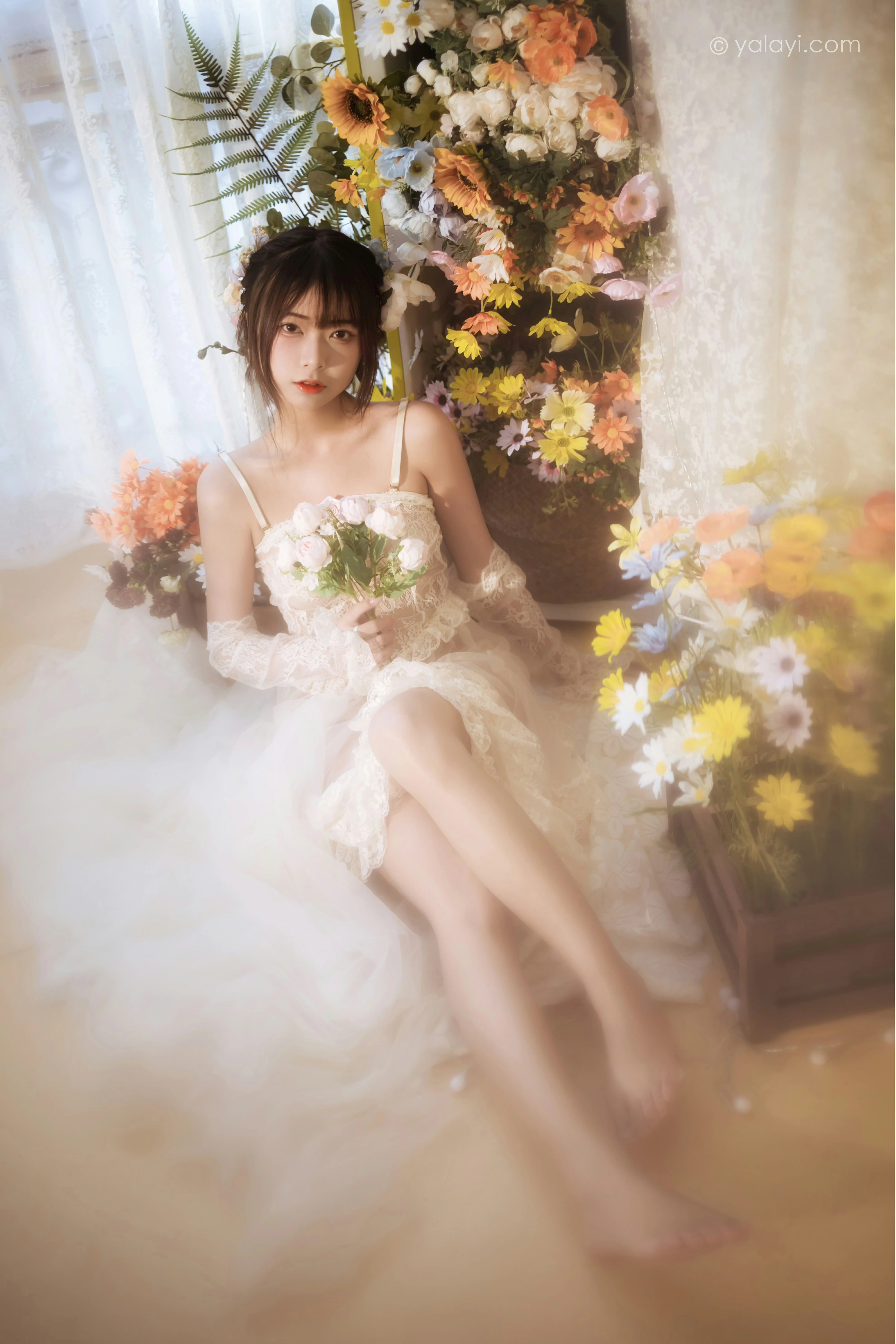 [YALAYI雅拉伊]NO.807 似梦初觉 阿禾 白色透视情趣连衣裙加蕾丝内衣性感私房写真集第1张