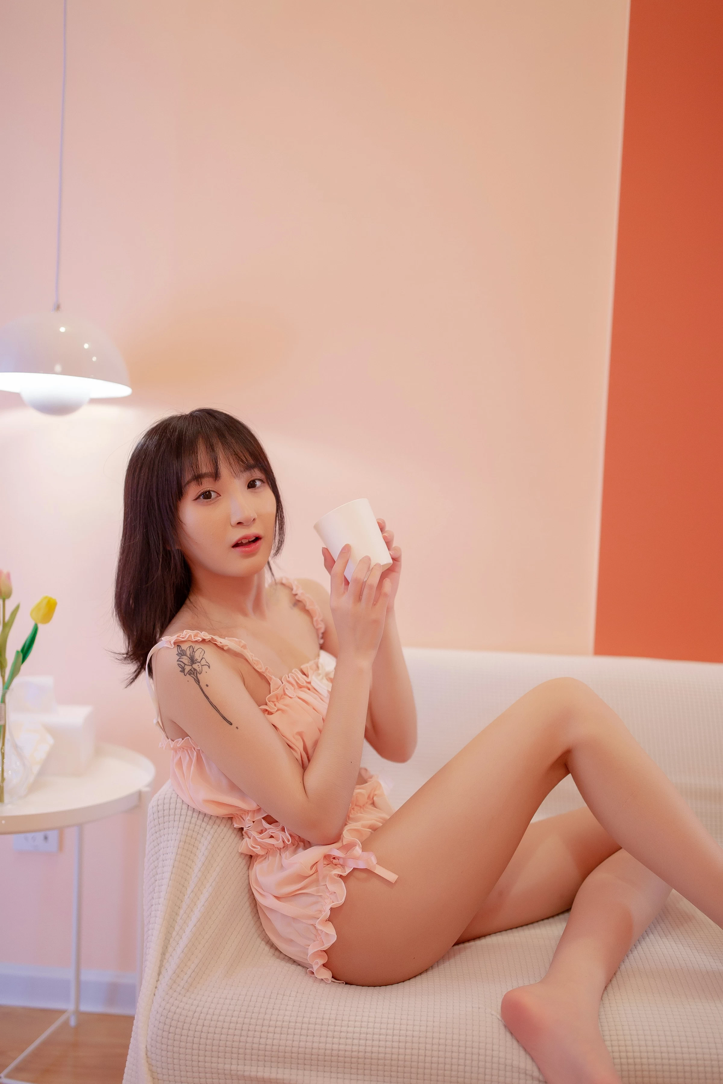 [YALAYI雅拉伊]NO.697 《女友宅日志》 落落 粉色情情趣内衣加短裤性感私房写真集第14张