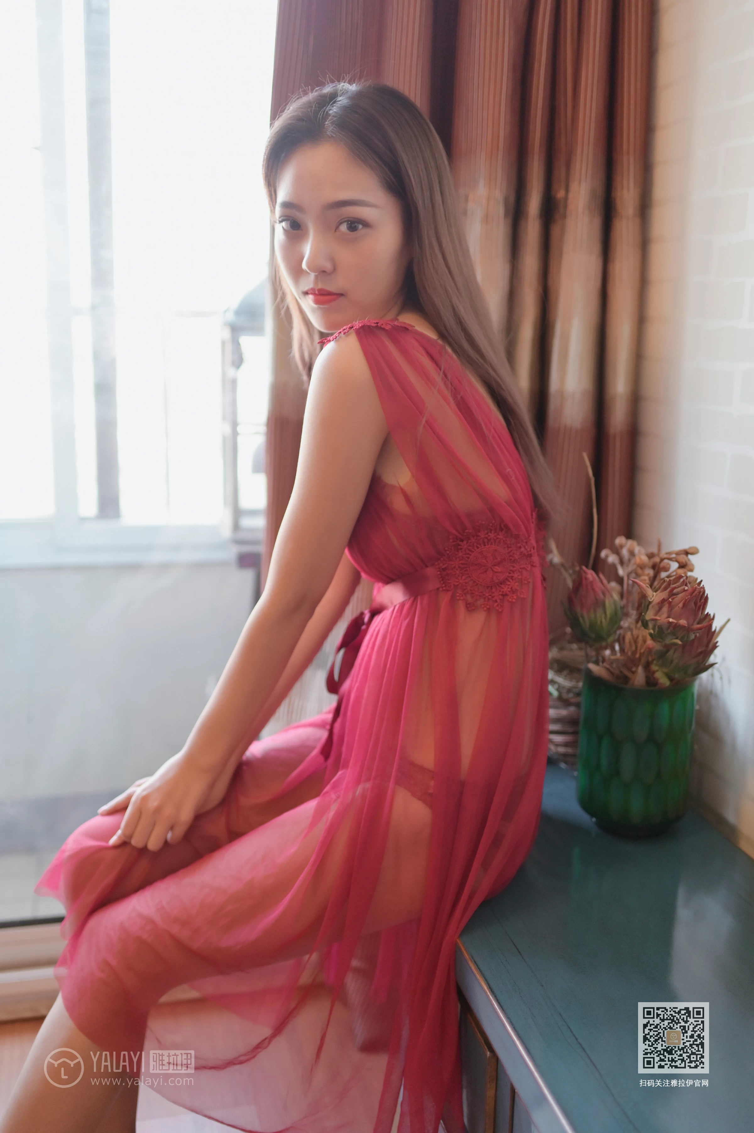 [YALAYI雅拉伊]Vol.446 红拂女 出尘 白色透视情趣连衣裙居家性感私房写真集第8张