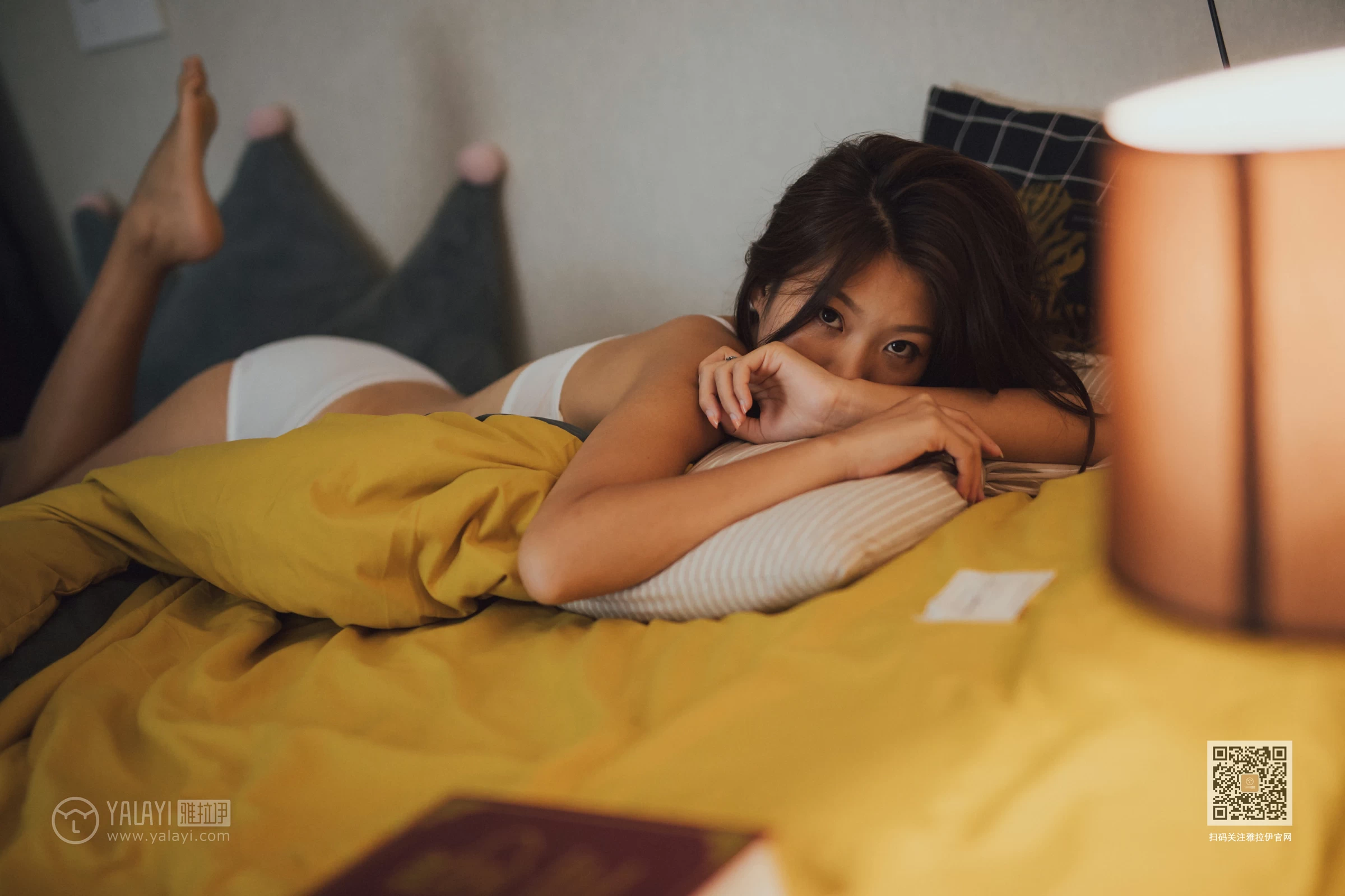 [YALAYI雅拉伊]Vol.448 靡靡之音 静初 白色蕾丝内衣居家性感私房写真集第16张