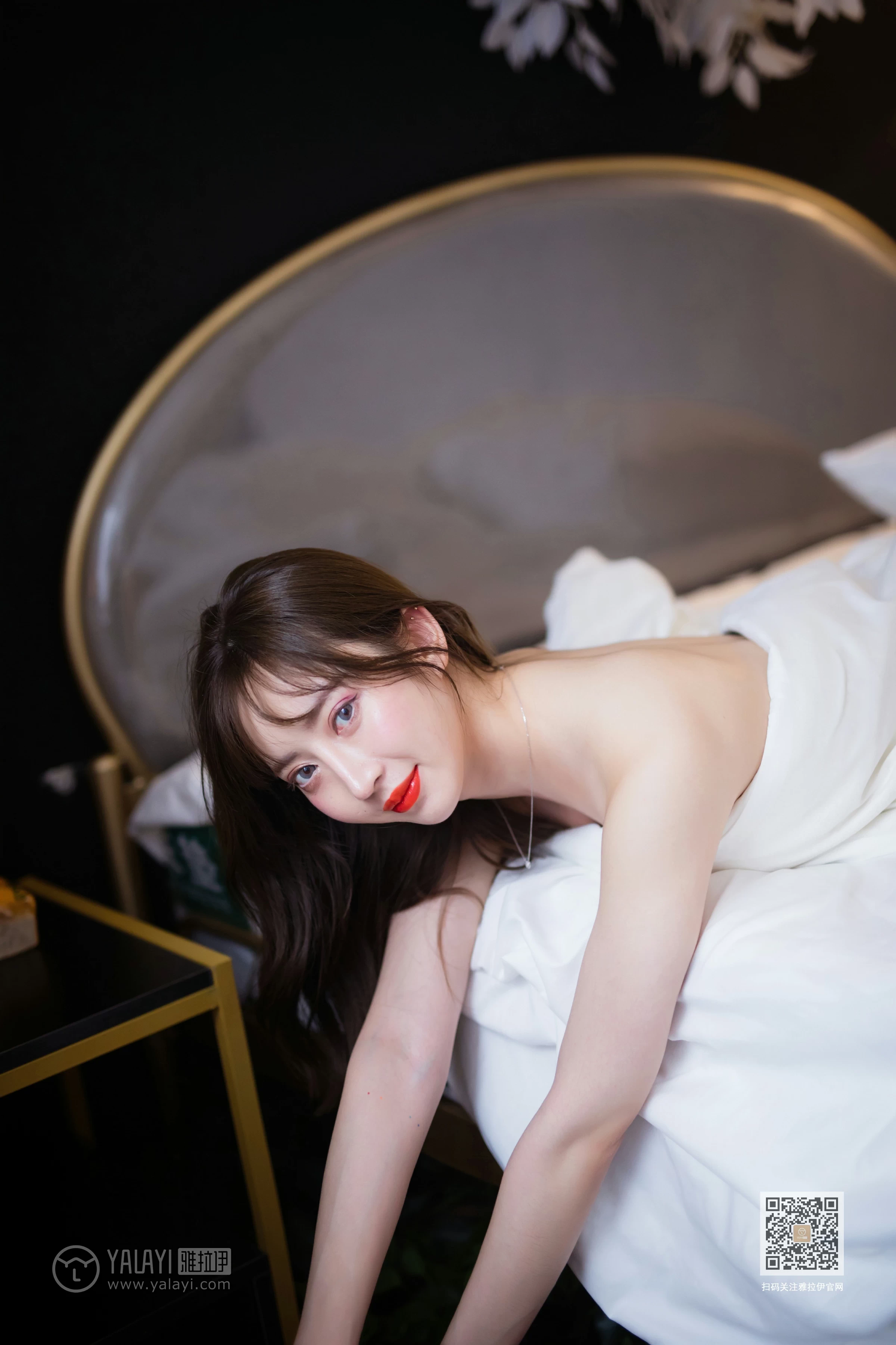 [YALAYI雅拉伊]Vol.462 濒临底线 白雪 黑色内衣加黑色蕾丝内裤性感私房写真集第16张