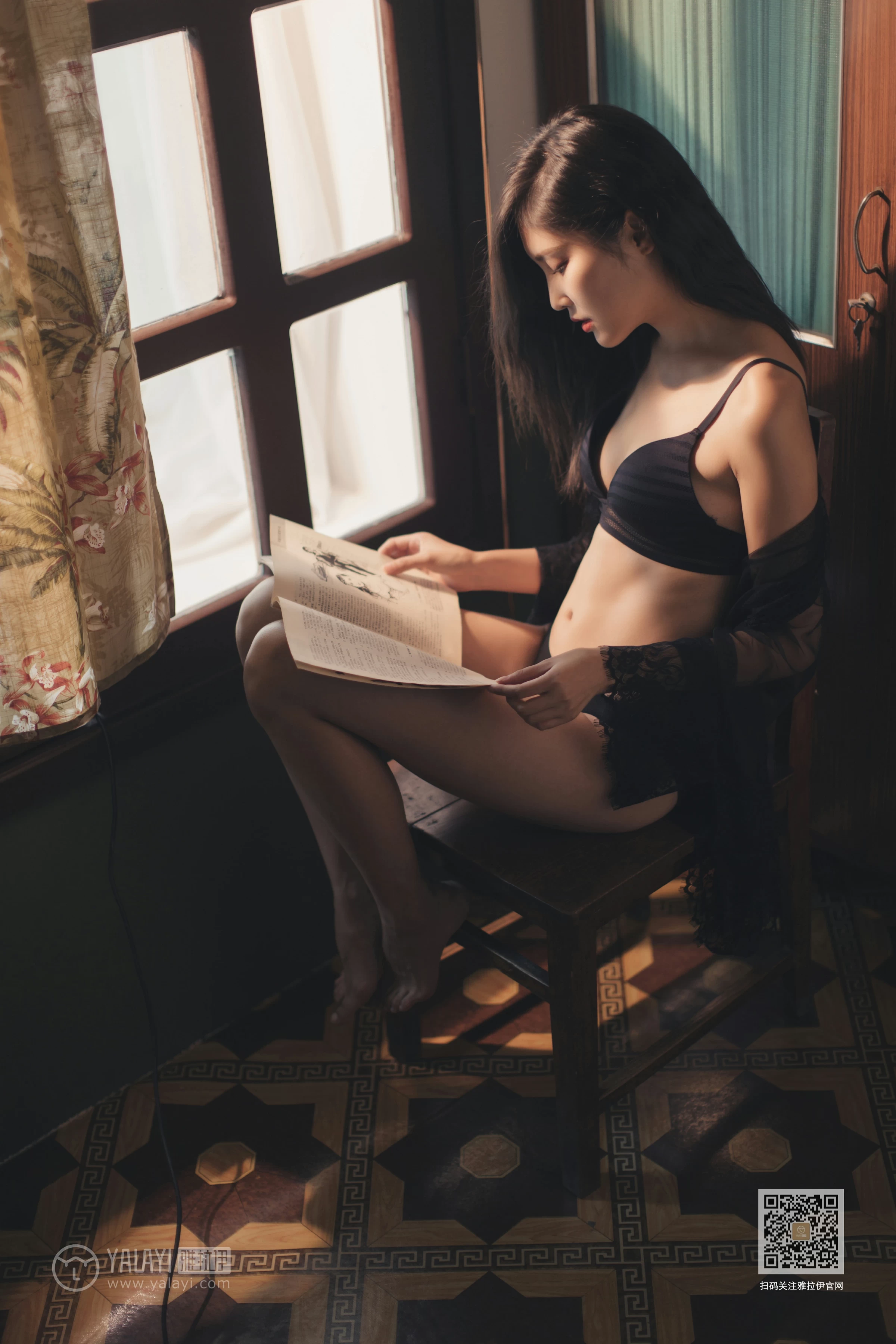 [YALAYI雅拉伊]Vol.470 秋色满房 苍儿 黑色透视情趣睡衣加黑色内衣性感私房写真集第7张