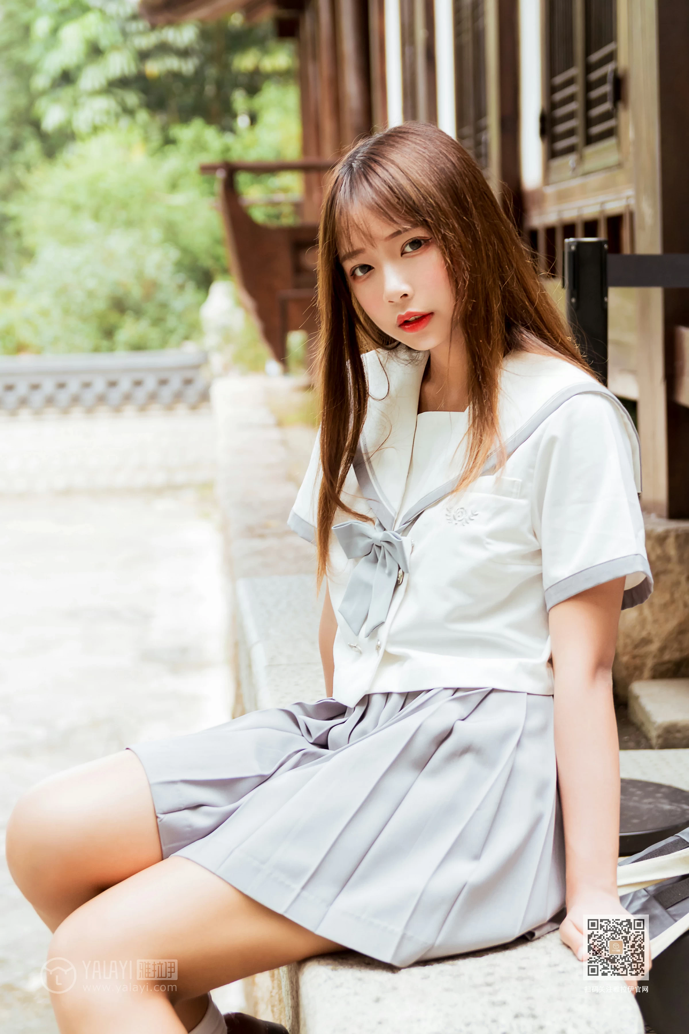 [YALAYI雅拉伊]Vol.471 越秀百褶裙少女 阿禾 日本高中女生制服加短裙性感私房写真集第6张