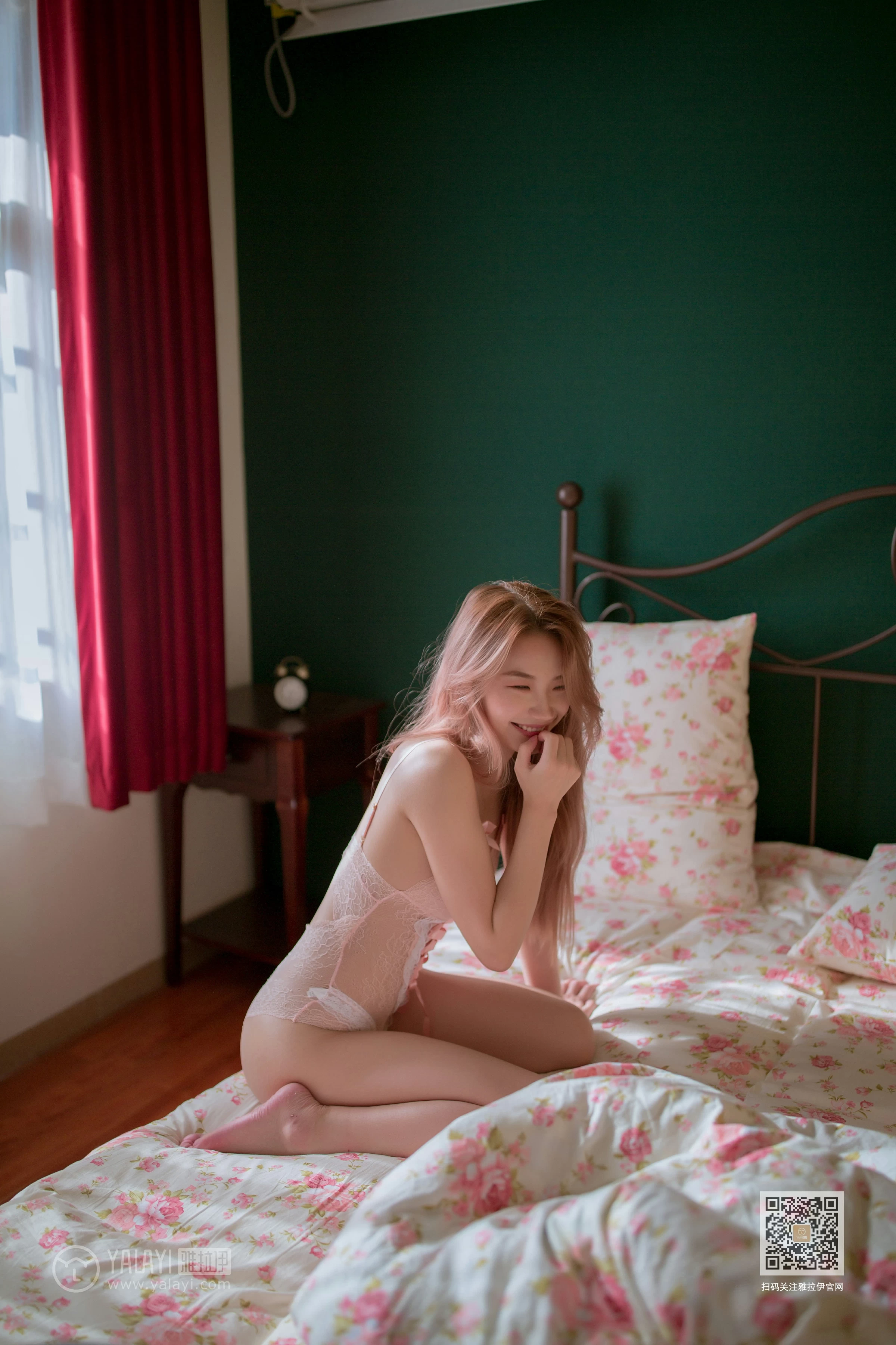 [YALAYI雅拉伊]Vol.473 蜜桃臀 春桃 粉色透视蕾丝情趣内衣性感私房写真集第9张