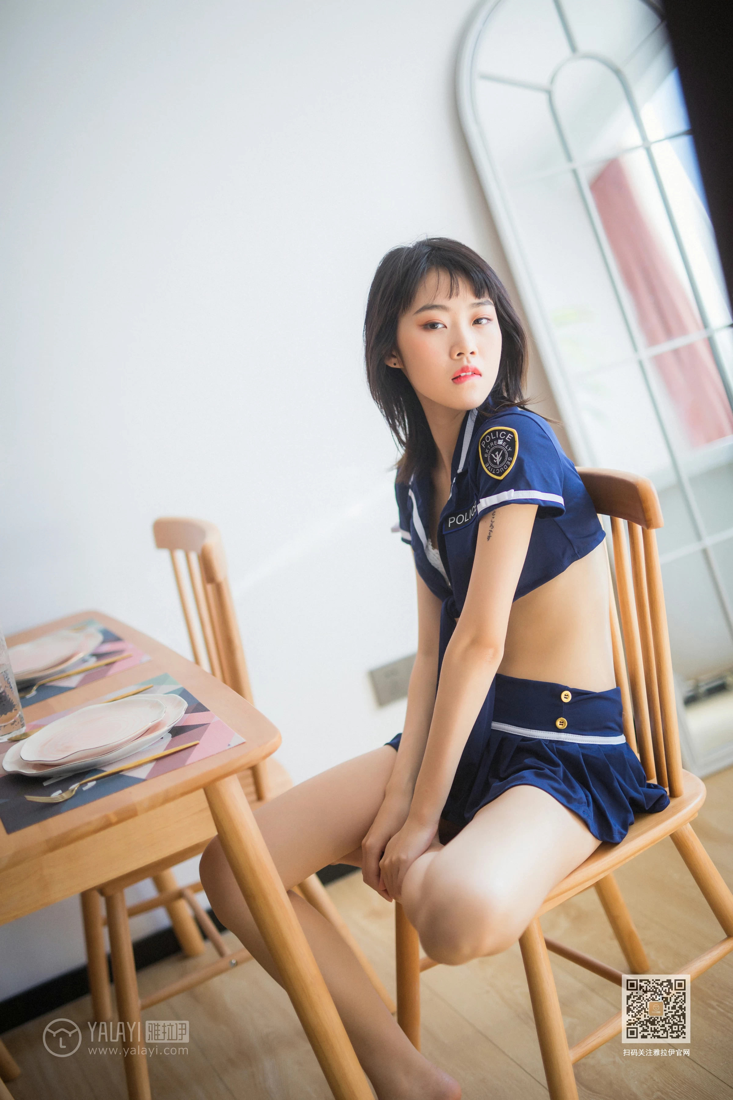 [YALAYI雅拉伊]Vol.544 雷霆警花 粉粉 蓝色情趣制服加短裙性感私房写真集第7张