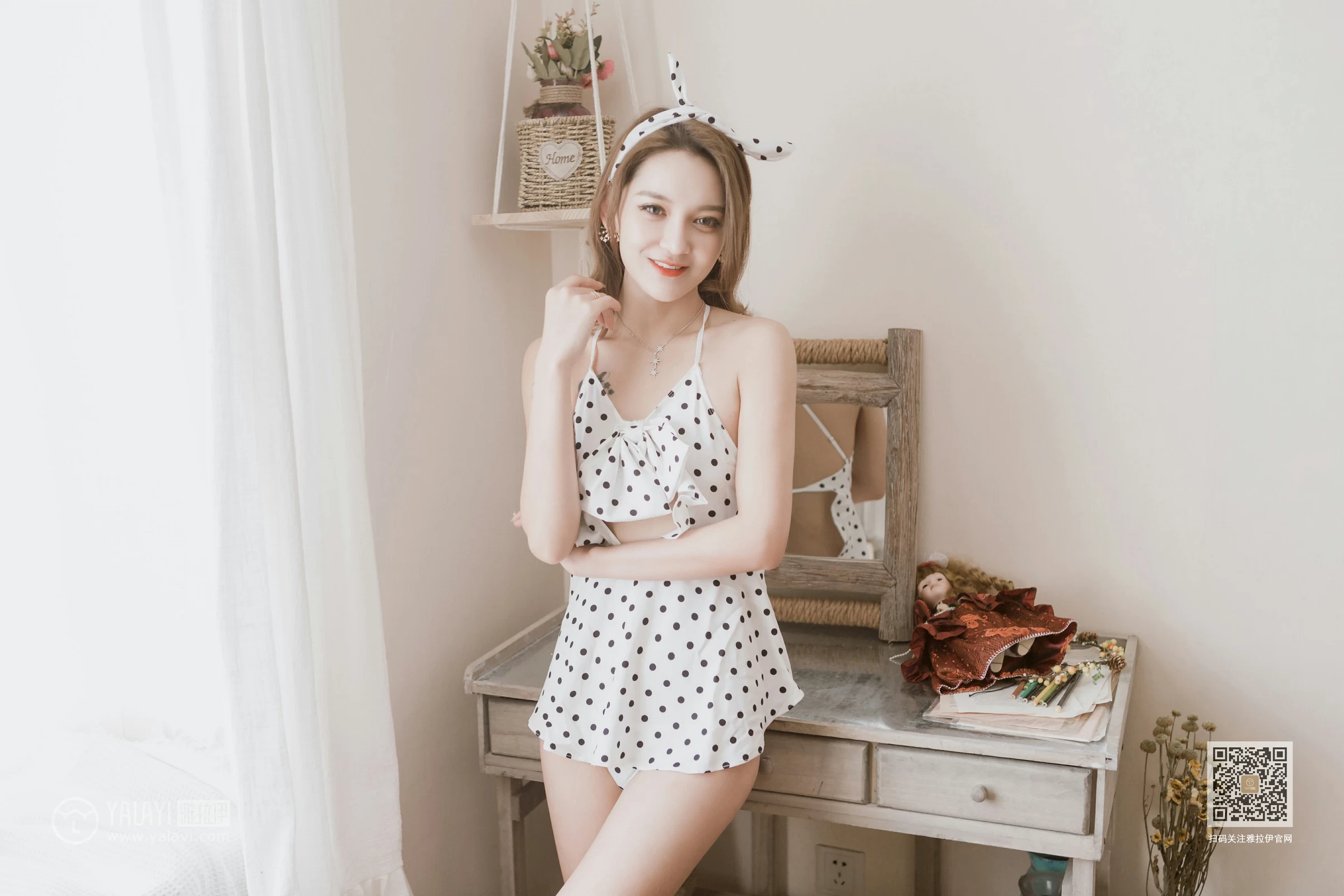 [YALAYI雅拉伊]Vol.572 日光倾城 刘子炀 白色比基尼泳装性感私房写真集第14张