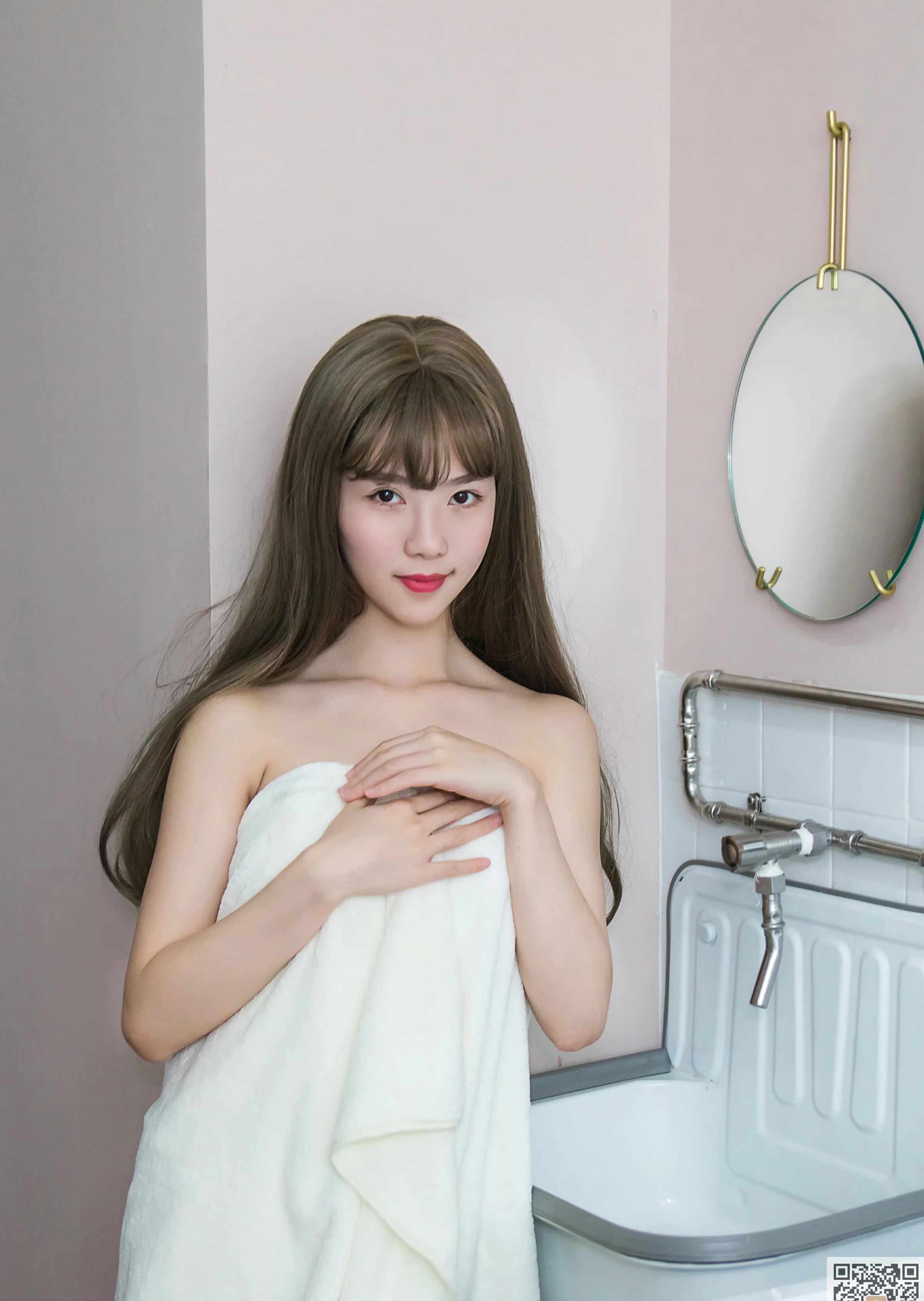 [YALAYI雅拉伊]Vol.584 粉红猪小妹 宁馨儿 性感内衣居家私房写真集第13张