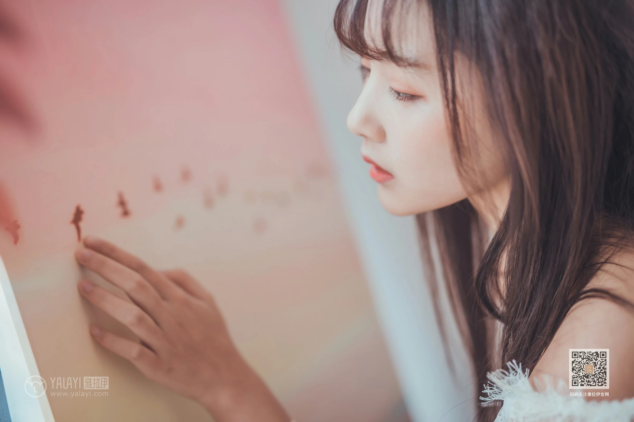 [YALAYI雅拉伊]Vol.588 清水有毒 唐芯 白色透视镂空上衣加短裤性感私房写真集第13张