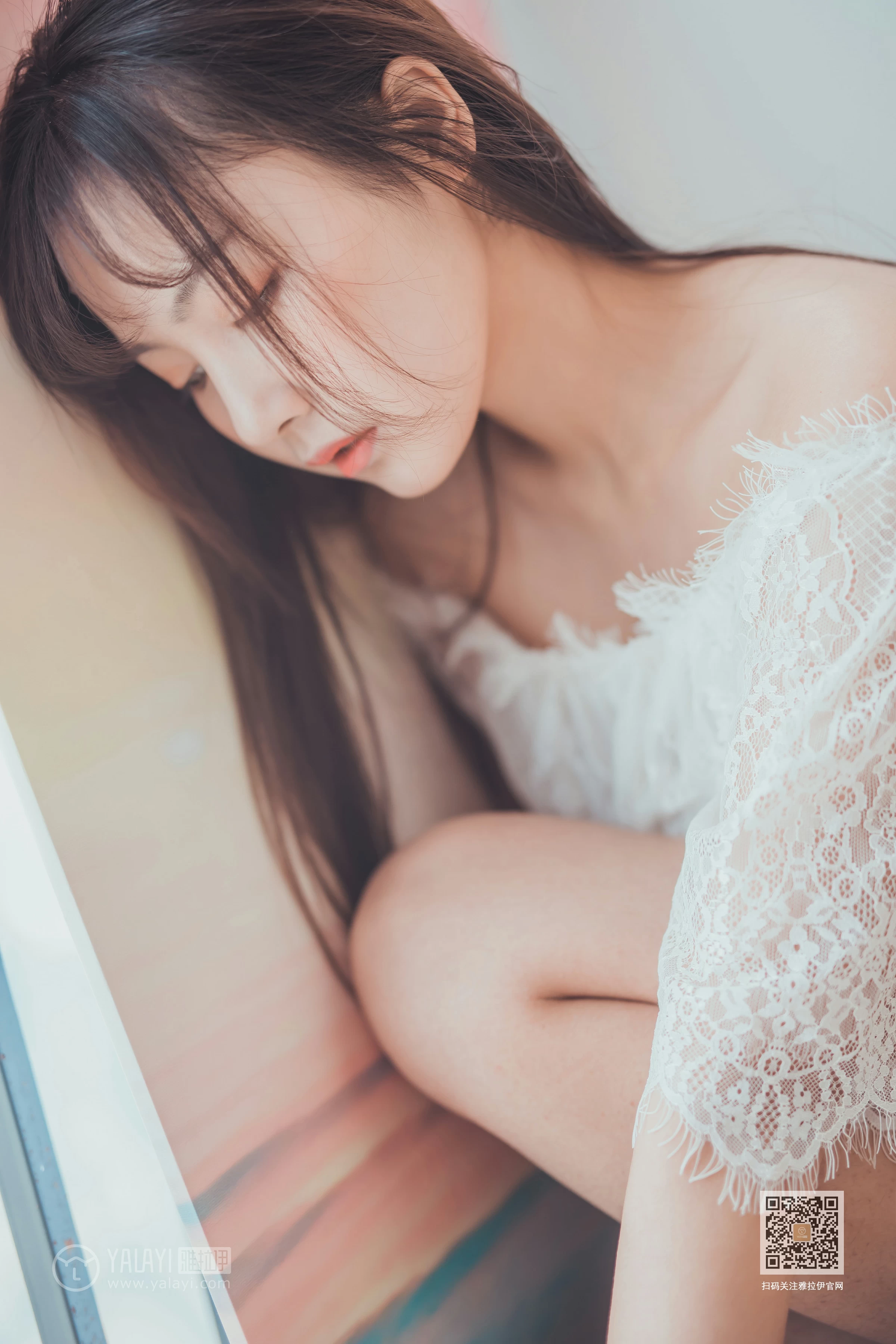 [YALAYI雅拉伊]Vol.588 清水有毒 唐芯 白色透视镂空上衣加短裤性感私房写真集第13张