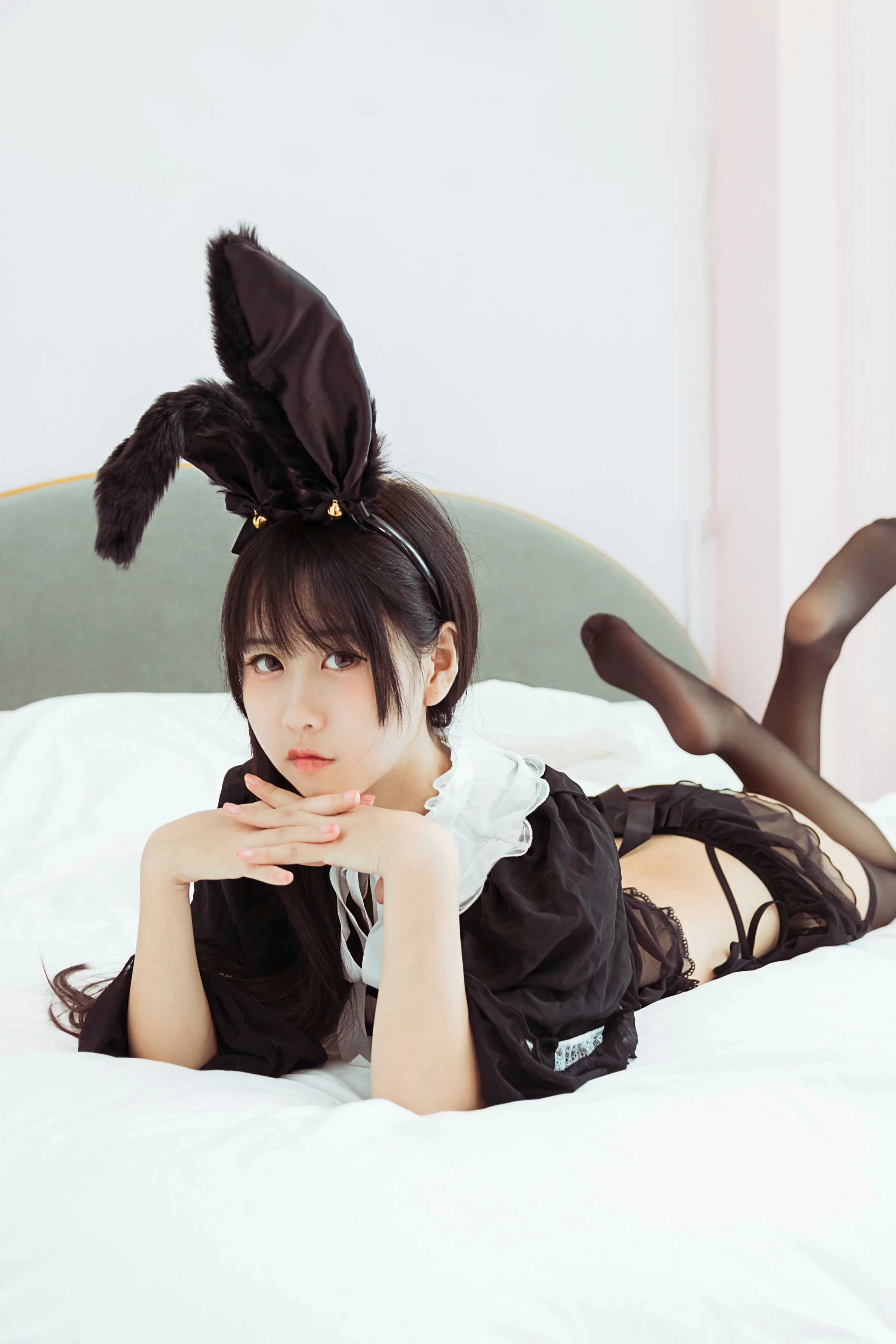 [YALAYI雅拉伊]NO.616 《今晚穿了女仆装》 甜酱吖 黑色情趣制服内衣加黑丝美腿性感私房写真集第16张