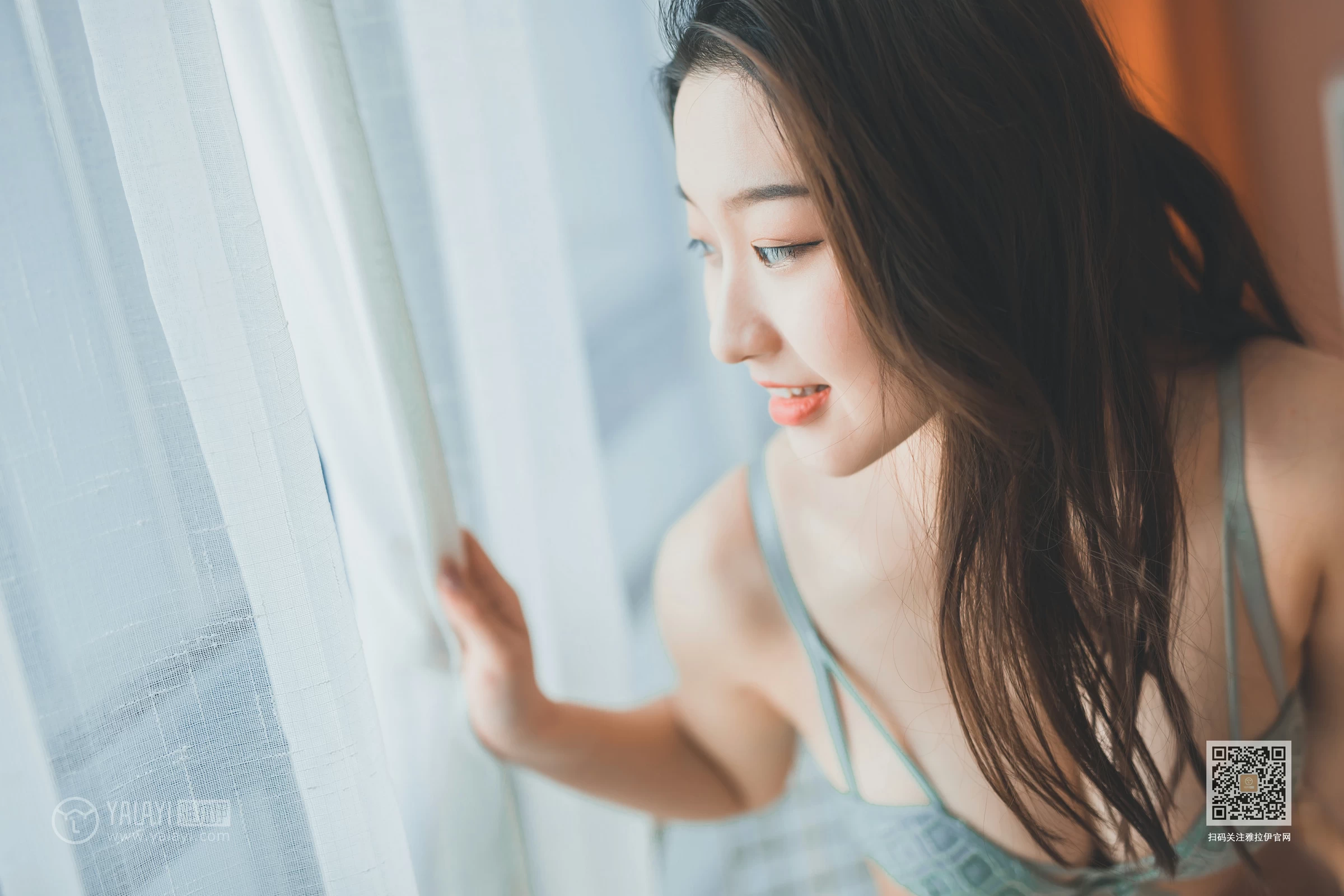 [YALAYI雅拉伊]NO.617 《热恋期》 明月 淡蓝色蕾丝内衣性感私房写真集第2张