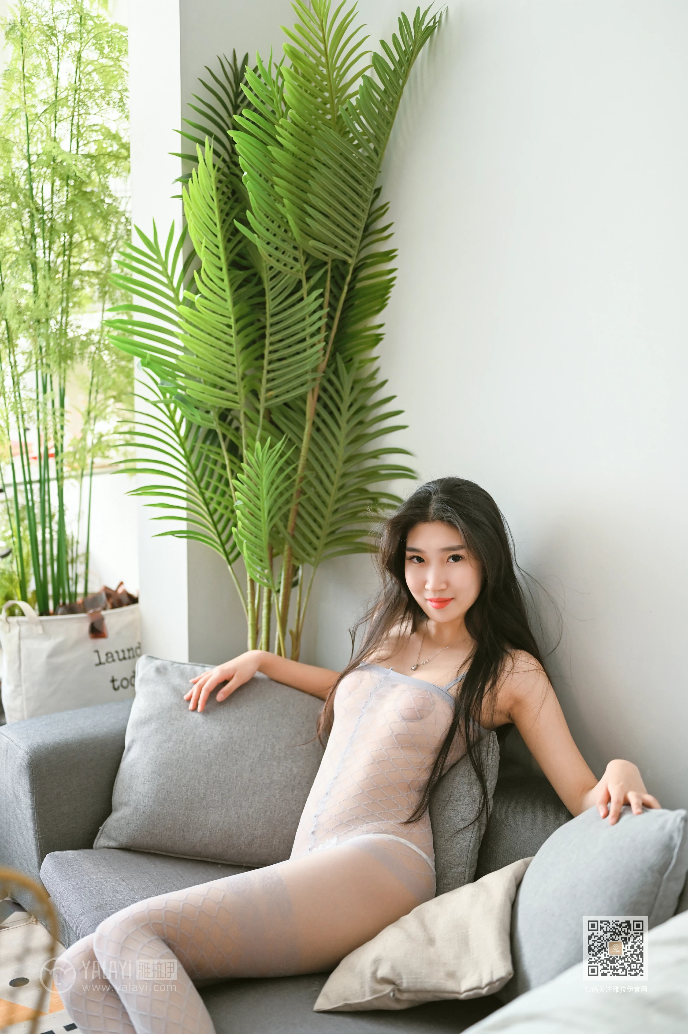 [YALAYI雅拉伊]NO.621 《痒》 玫瑰 灰色连体情趣丝裤袜性感私房写真集第12张