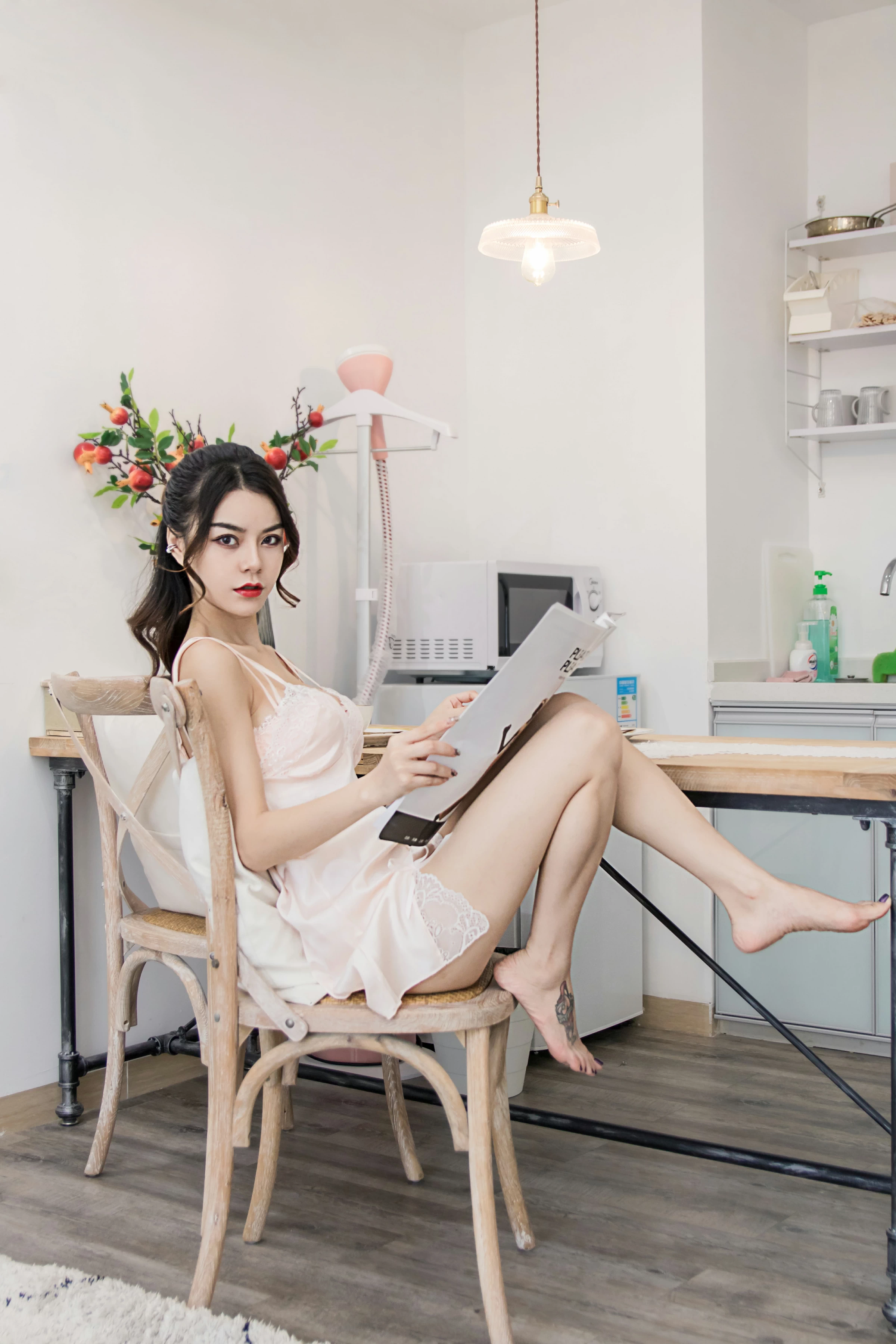 [YALAYI雅拉伊]NO.622 《甜美睡衣》 蓉蓉 粉色吊带睡衣加蕾丝内衣性感私房写真集第11张