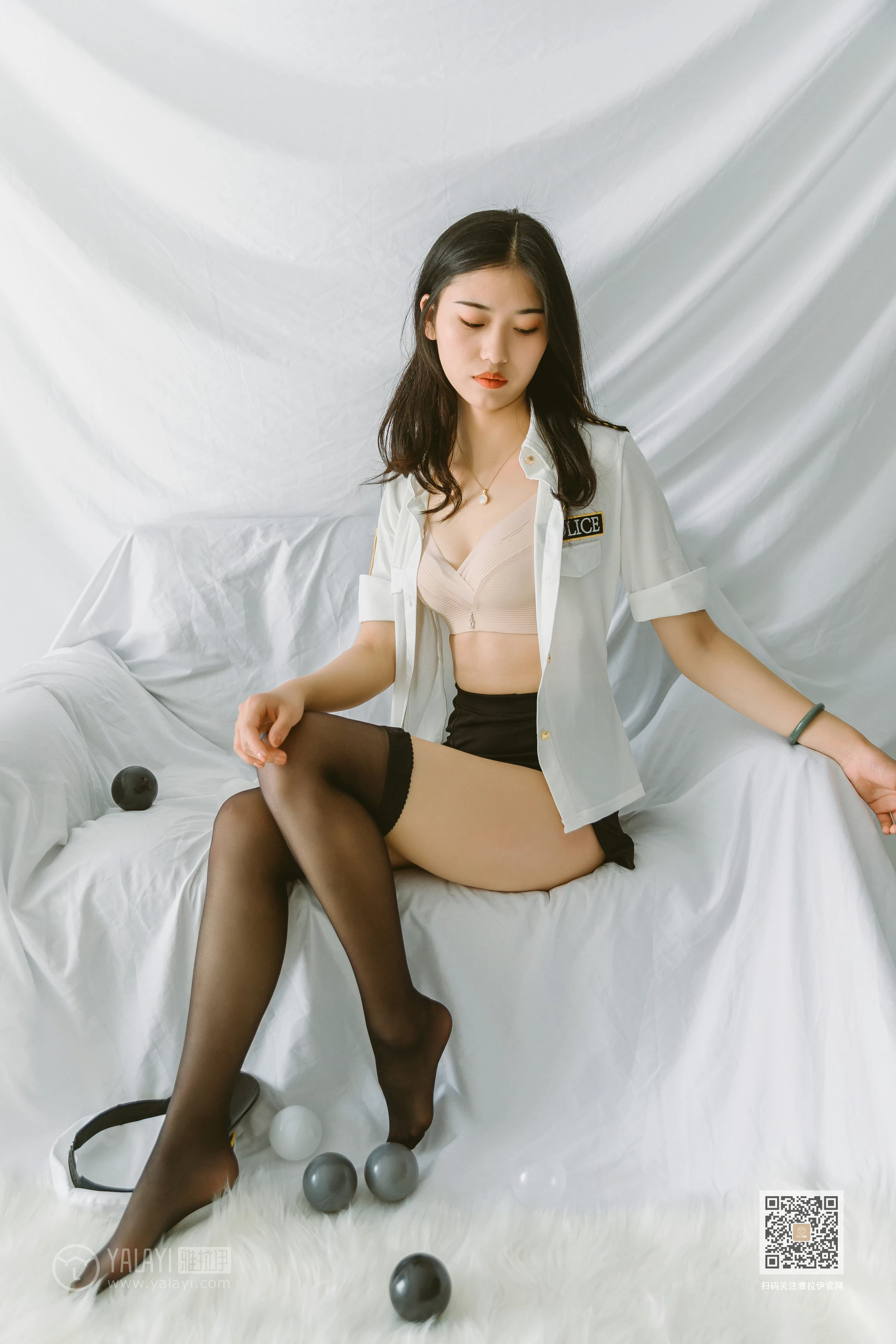 [YALAYI雅拉伊]NO.648 《青涩女子兵团》 和风 情趣制服与黑色短裙加黑丝美腿性感私房写真集第8张