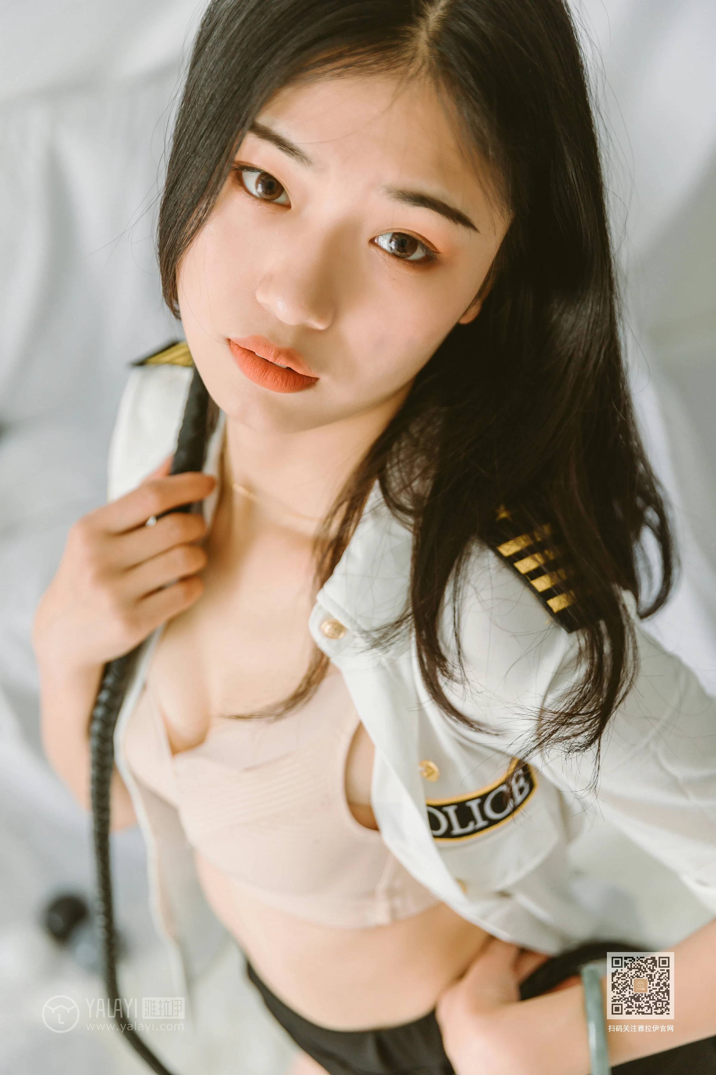 [YALAYI雅拉伊]NO.648 《青涩女子兵团》 和风 情趣制服与黑色短裙加黑丝美腿性感私房写真集第11张