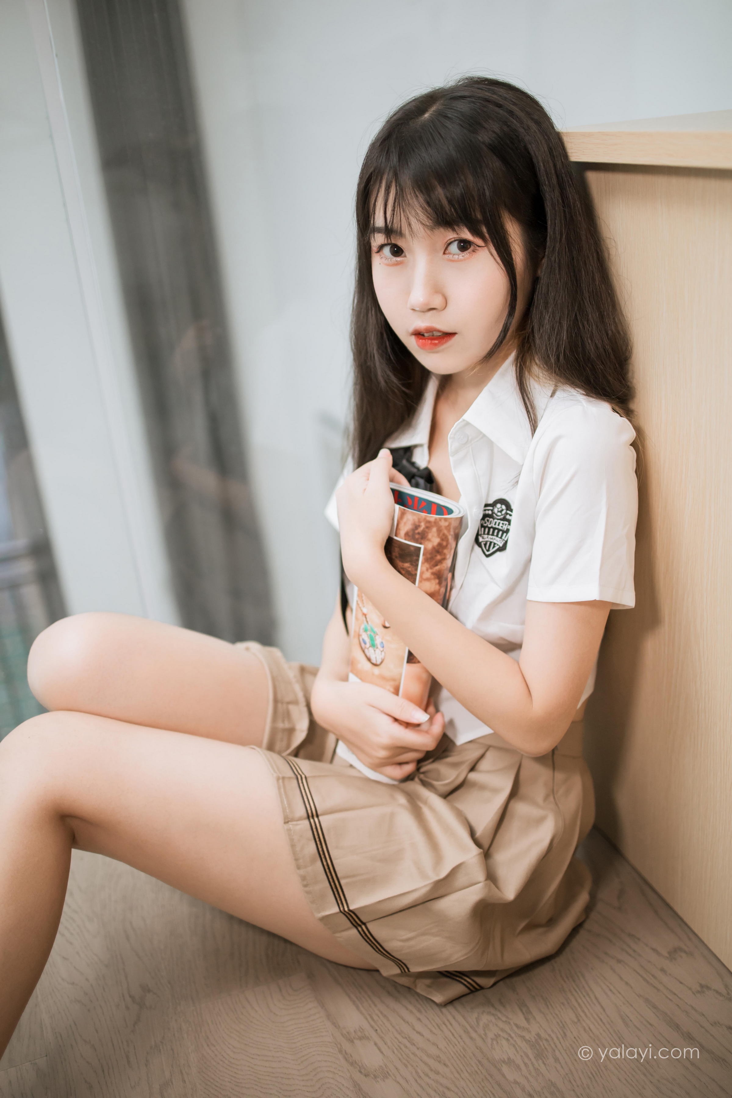 [YALAYI雅拉伊]2022.02.28 美丽多姿 弈思 日本高中女生制服性感私房写真集第12张