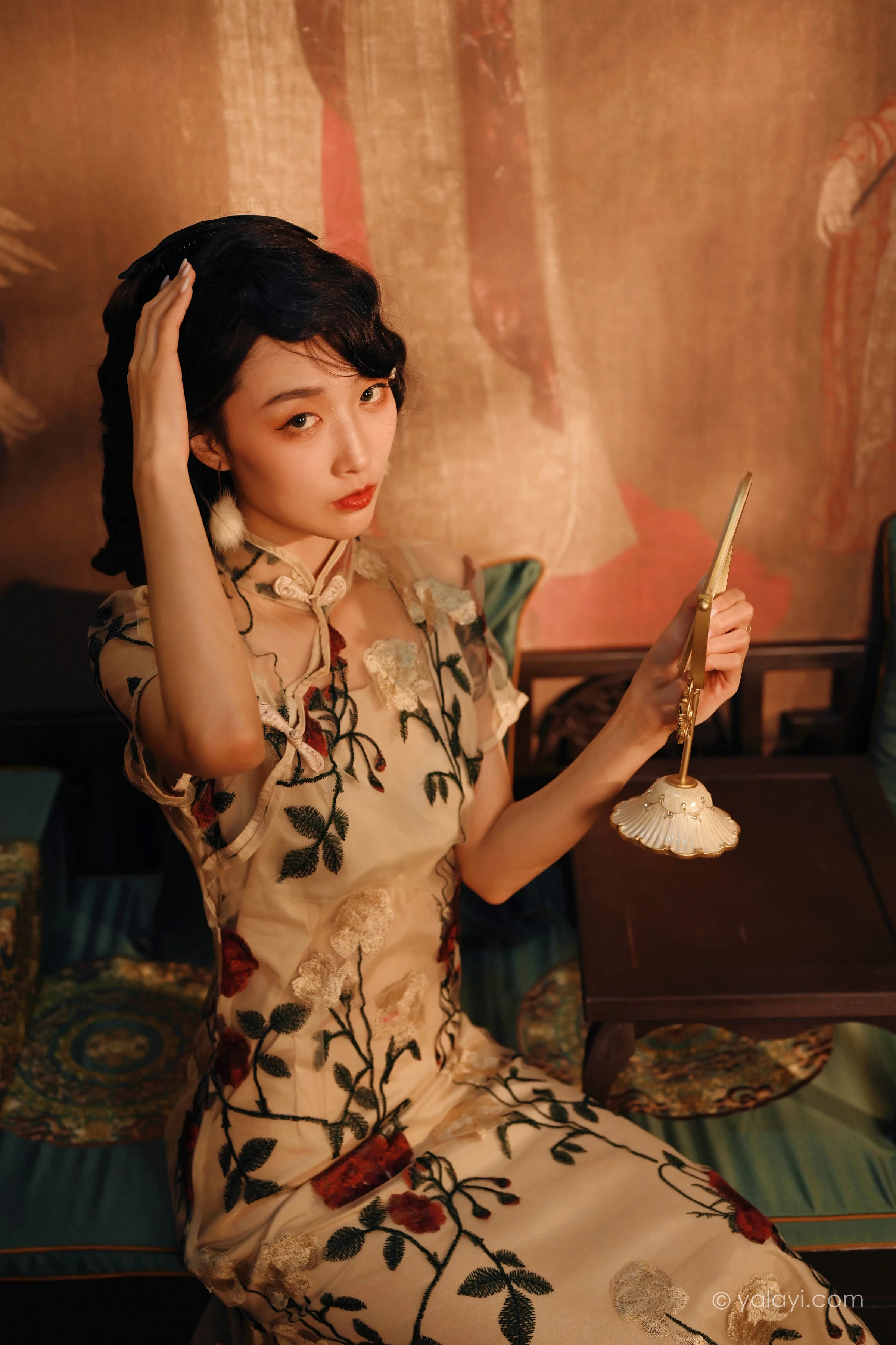 [YALAYI雅拉伊]2022.01.25 我在那里等你 佳佳 白色透视旗袍民国风写真集第7张