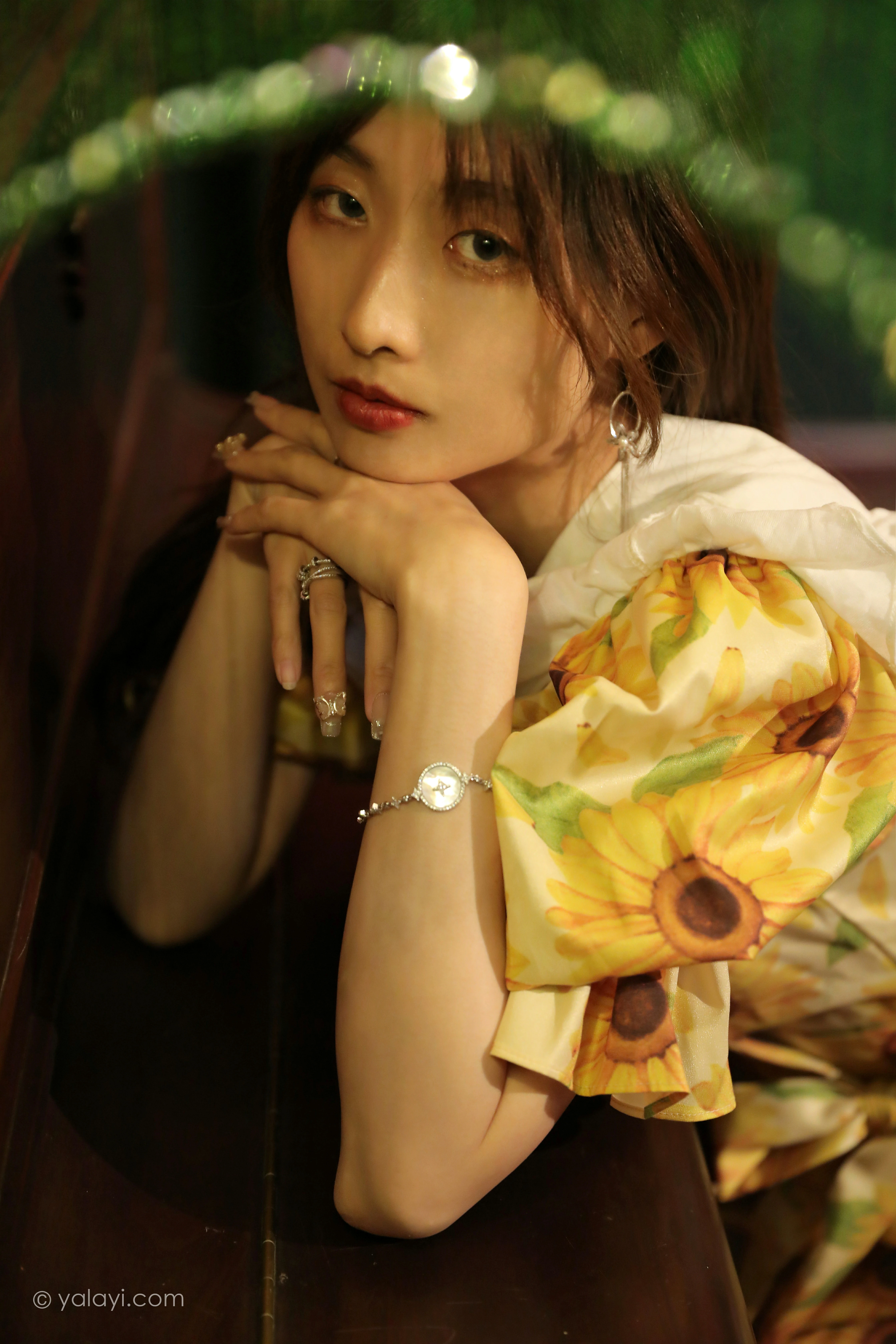 [YALAYI雅拉伊]NO.816 只剩下钢琴 佳佳 黄色连衣裙居家复古写真集第11张