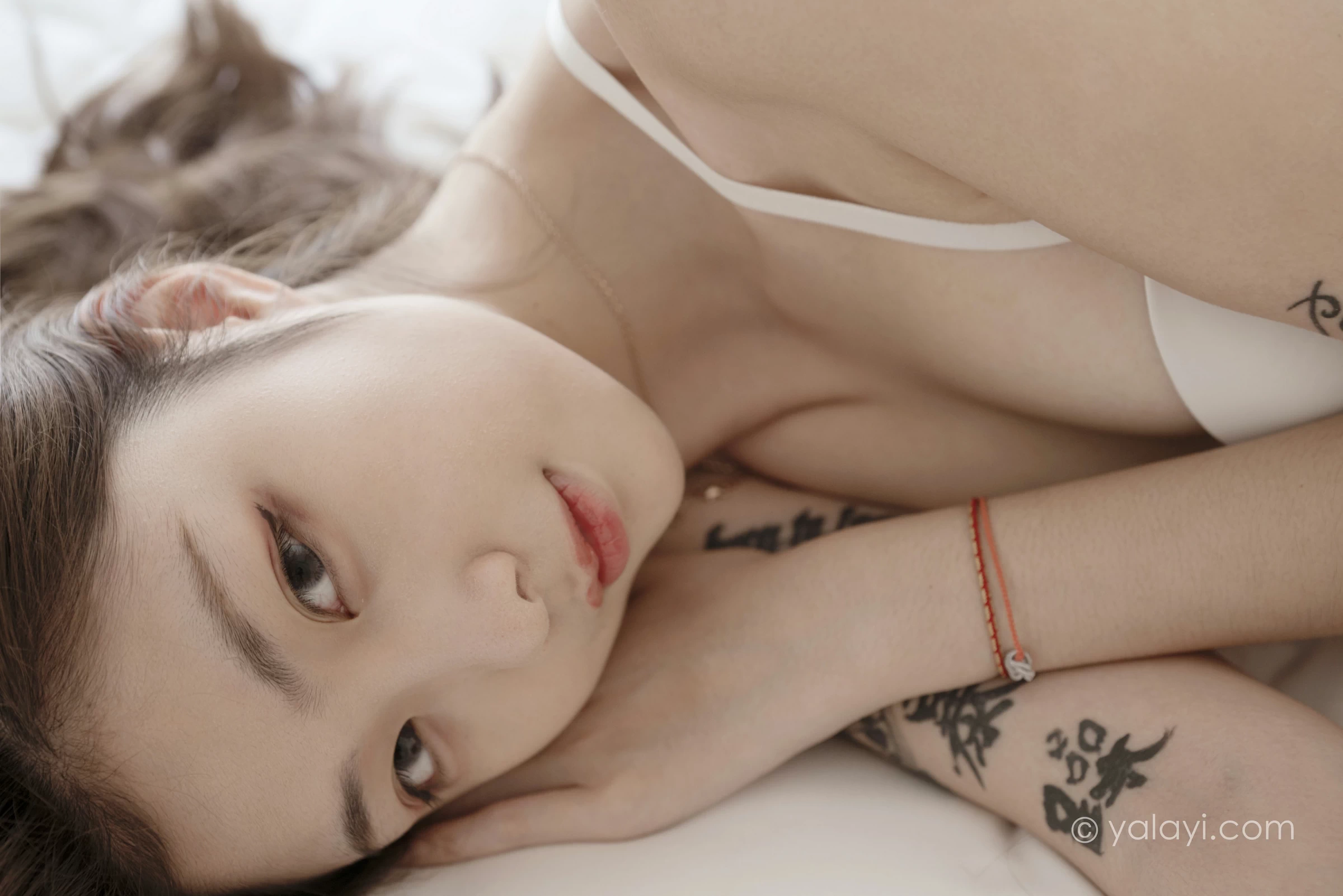 [YALAYI雅拉伊]NO.705 《洁白的少女呀》 鸭鸭 白色性感内衣私房写真集第10张