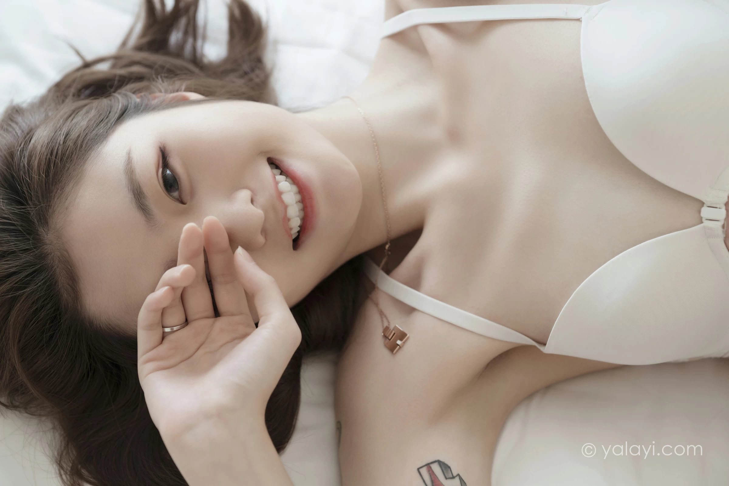 [YALAYI雅拉伊]NO.705 《洁白的少女呀》 鸭鸭 白色性感内衣私房写真集第11张