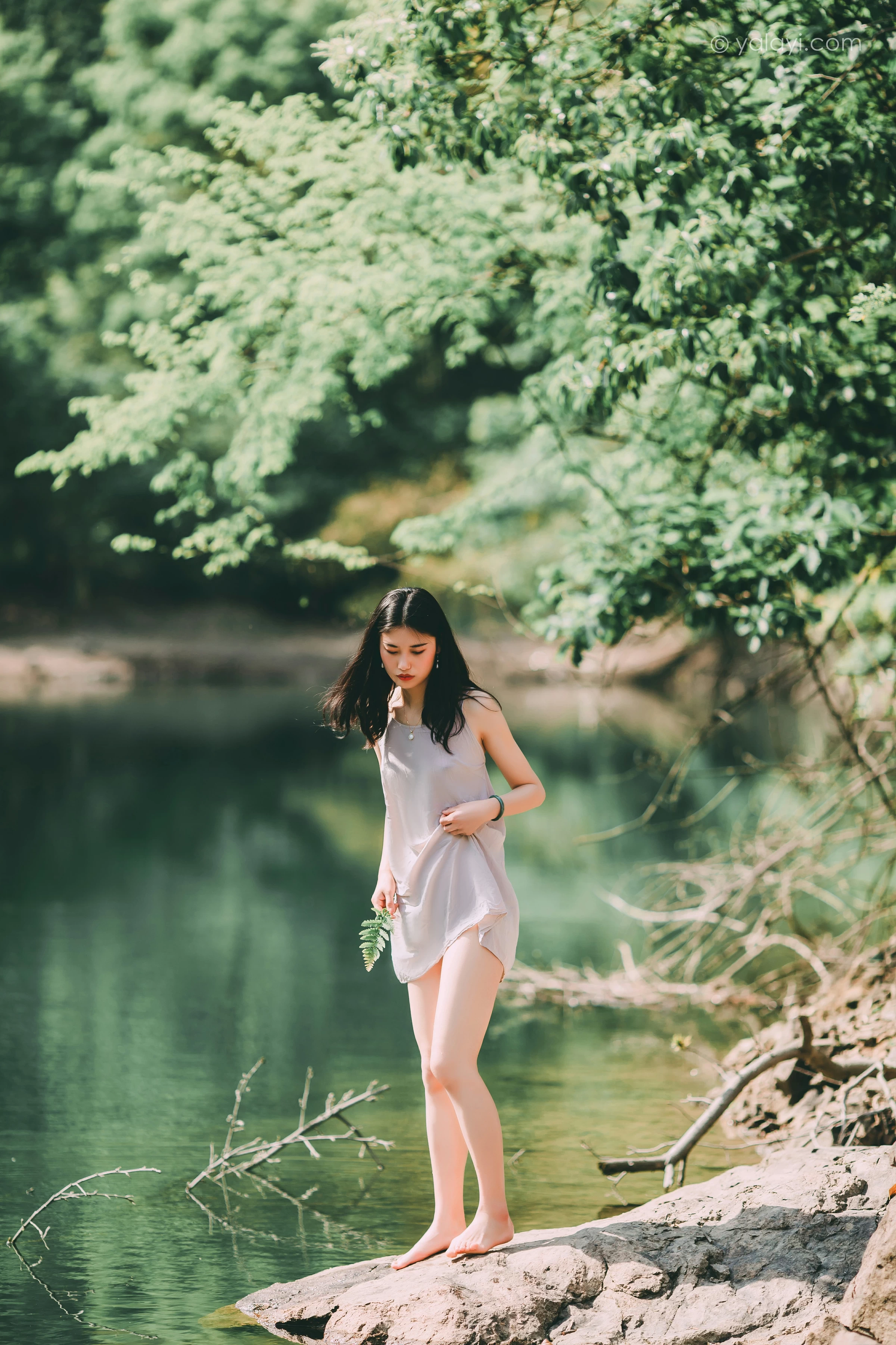 [YALAYI雅拉伊]NO.663 《涟漪》 和风 JK制服与短裙加黑色蕾丝内衣写真第11张