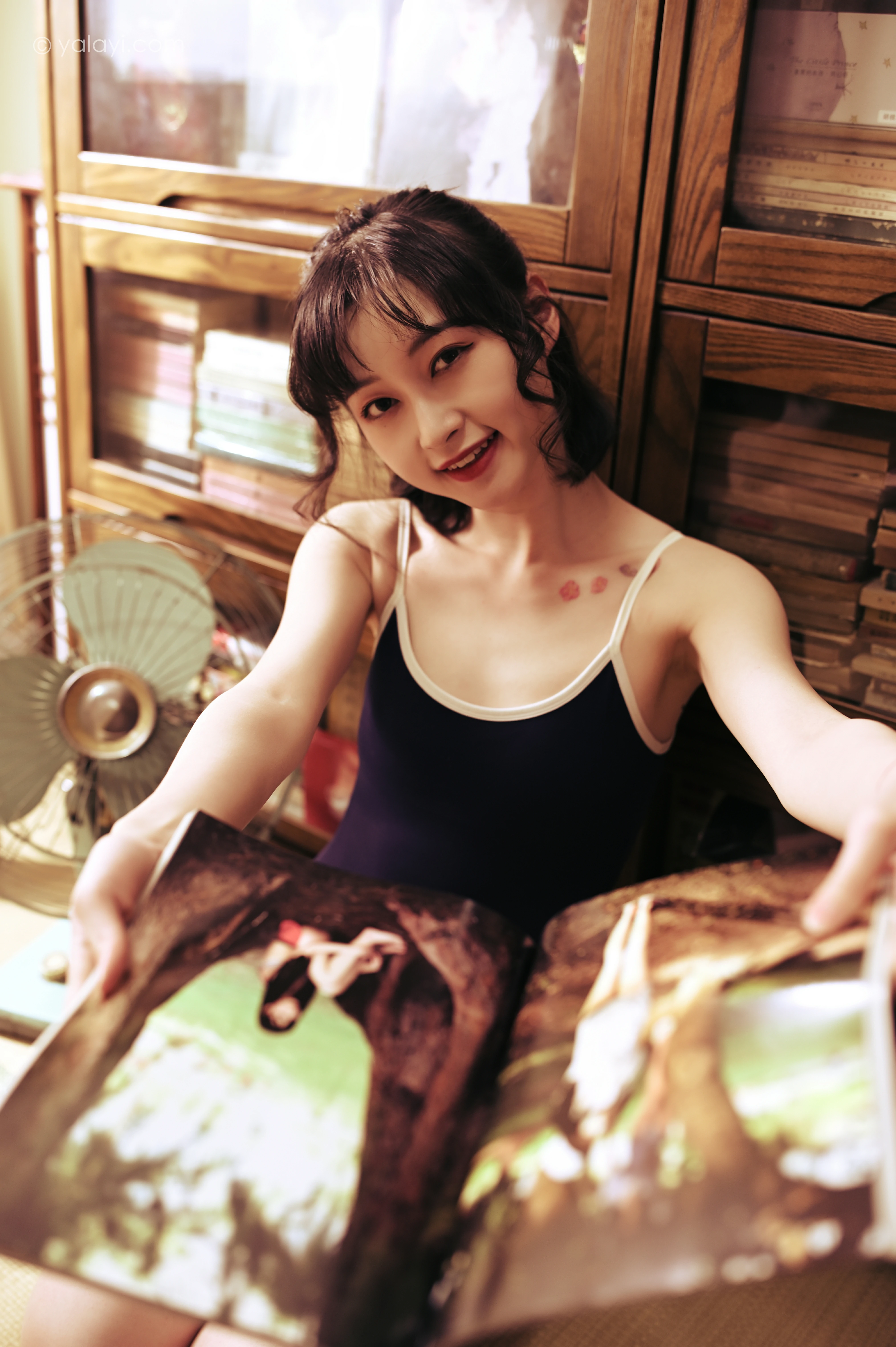 [YALAYI雅拉伊]NO.783 偷得半日闲 京京 蓝色紧身连体体操服性感写真集第5张