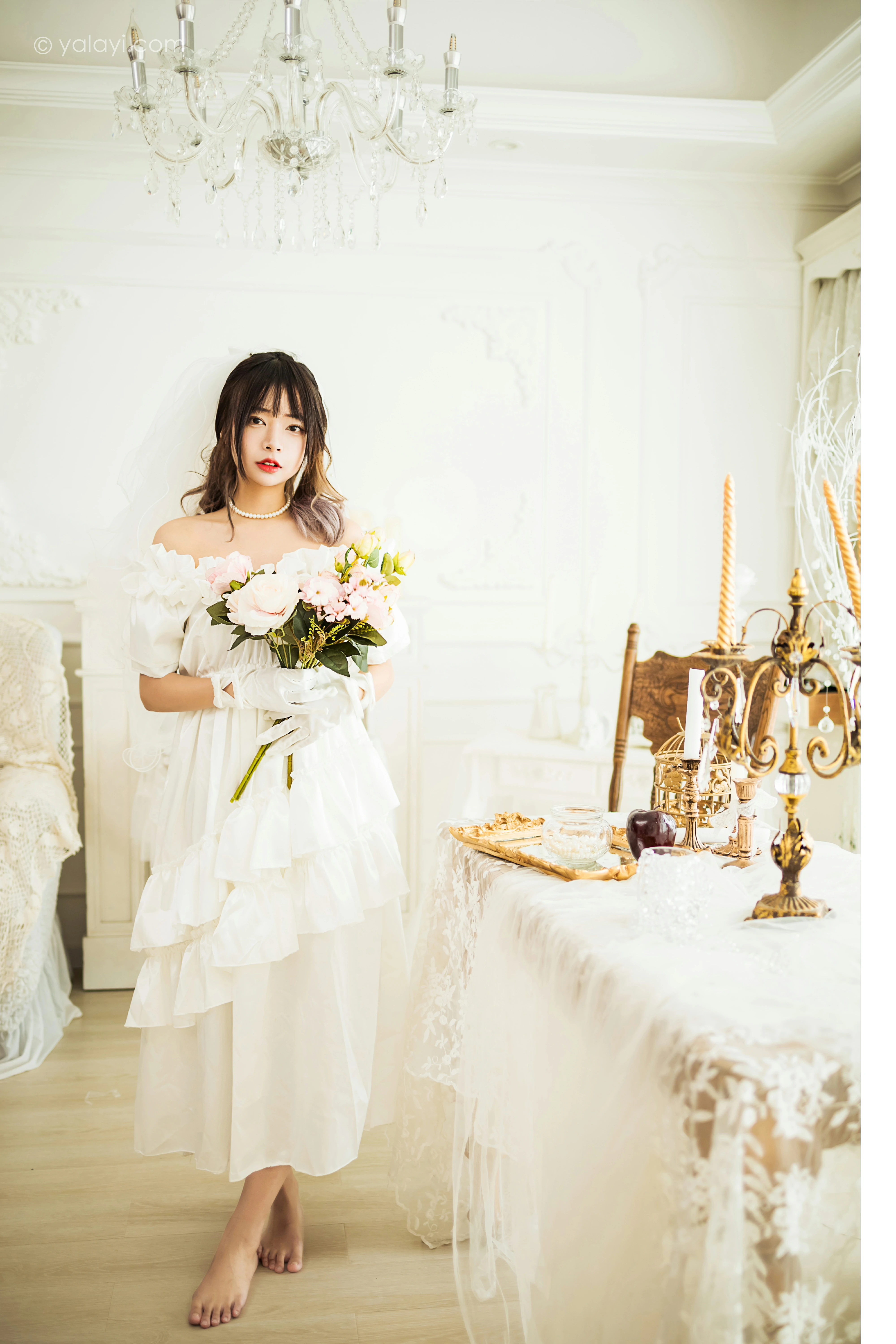 [YALAYI雅拉伊]NO.862 美丽的梦 阿禾 白色抹胸婚纱性感写真集第12张