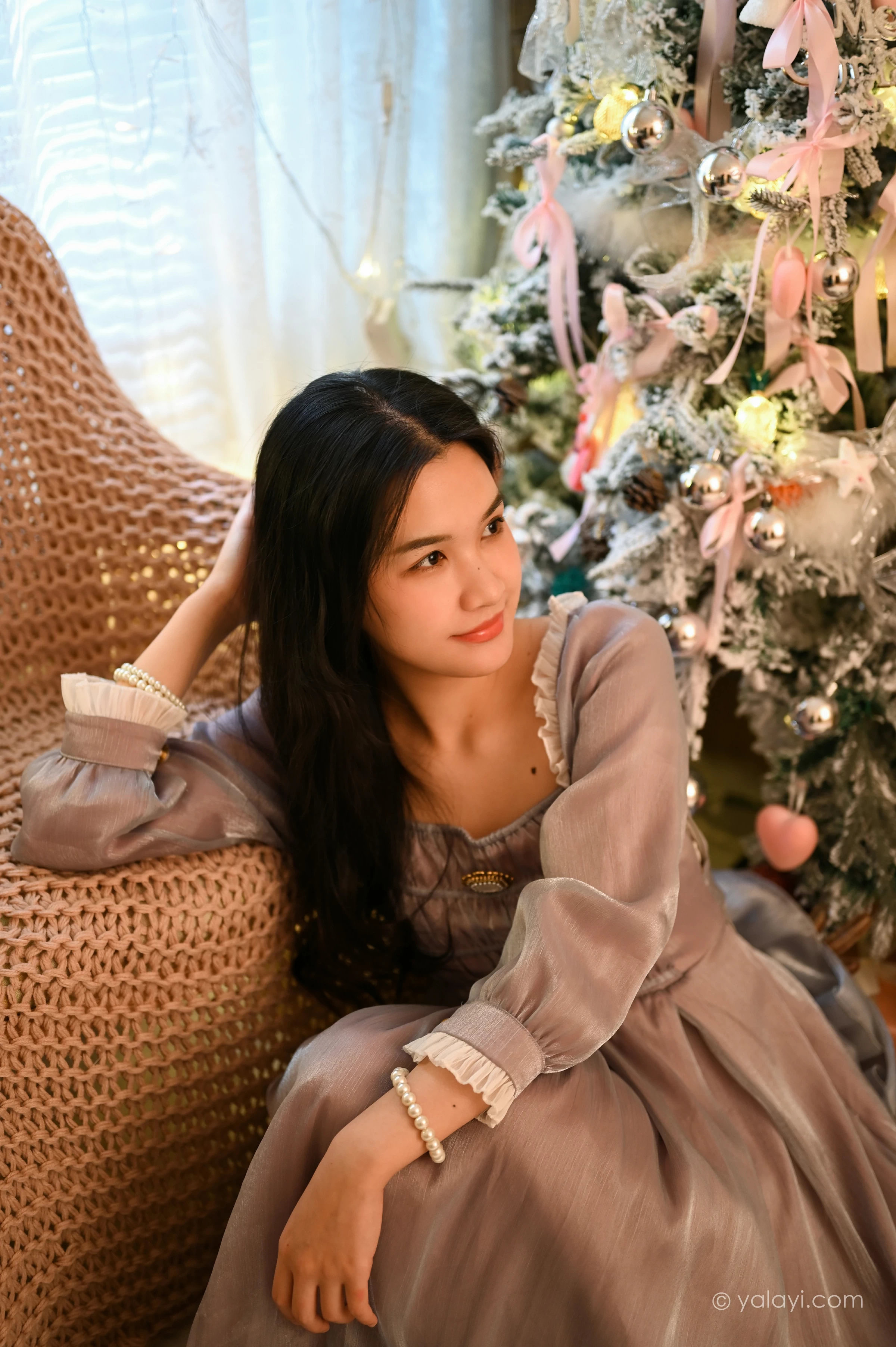 [YALAYI雅拉伊]NO.744 《平安夜有我》 虞艺 灰色透视公主制服裙写真第3张