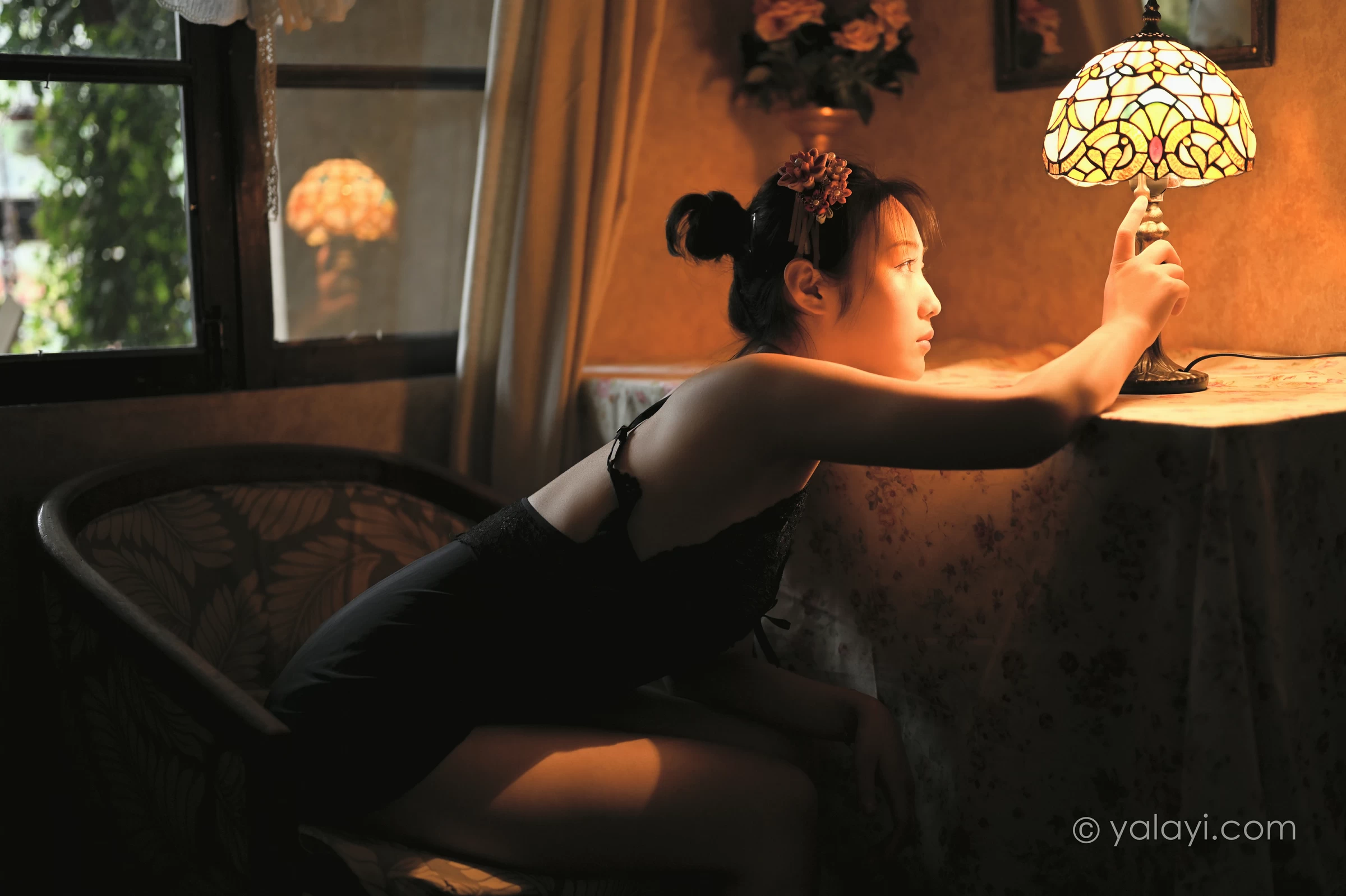 [YALAYI雅拉伊]NO.673 《剪烛西窗》 沈伊 黑色吊带蕾丝睡衣裙性感私房写真集第15张