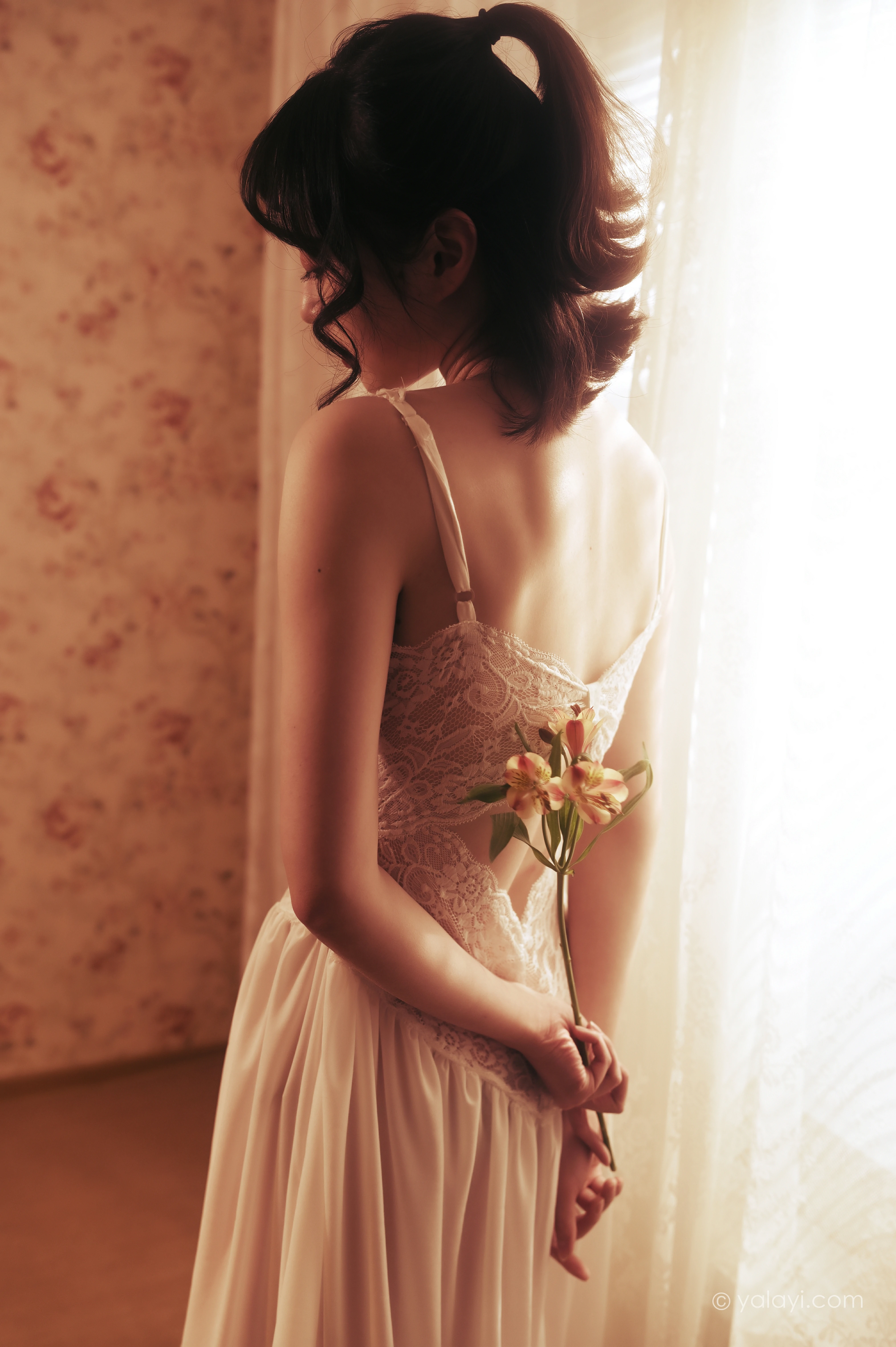 [YALAYI雅拉伊]NO.780 也曾优雅 京京 白色透视蕾丝连衣裙性感写真集第7张