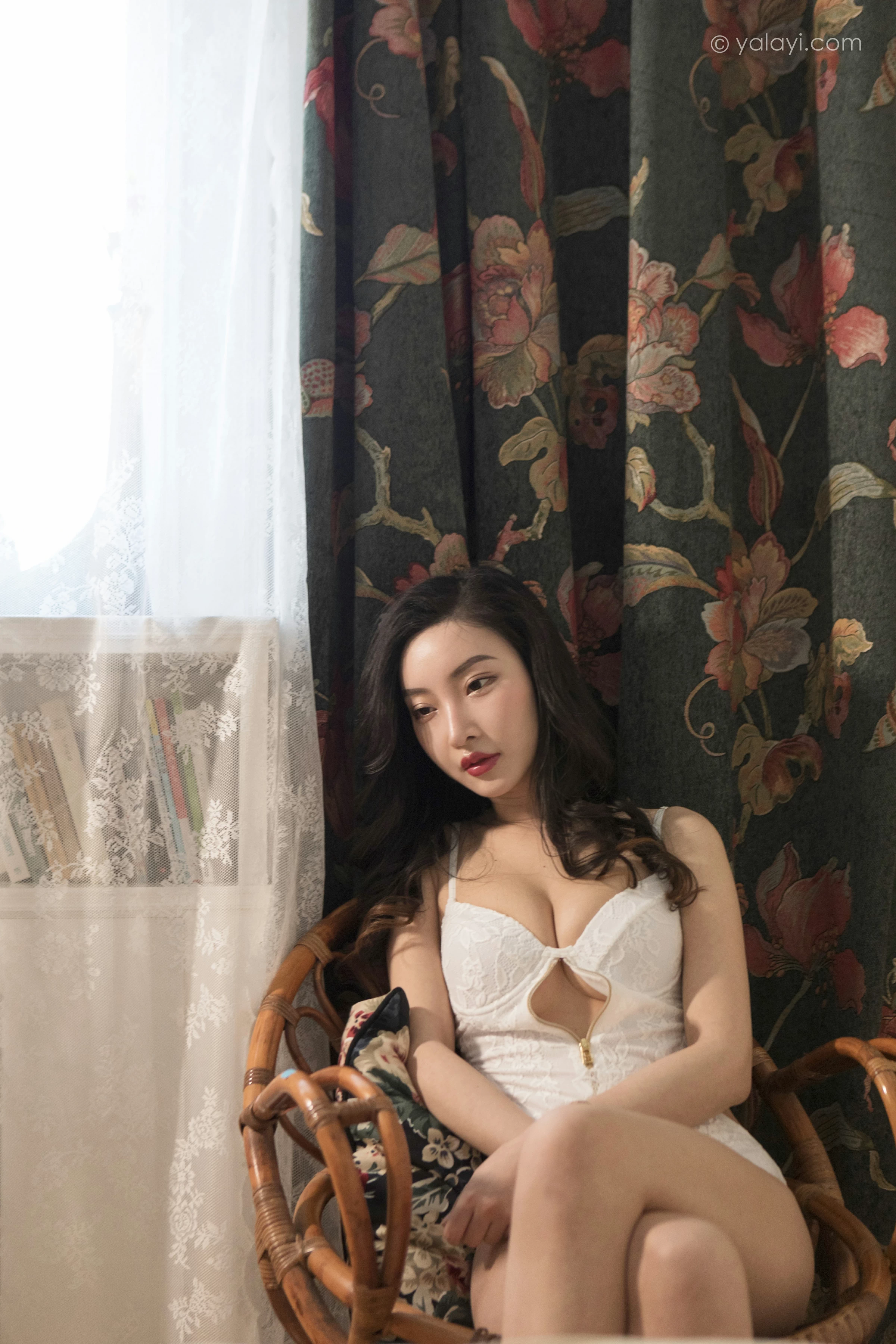 [YALAYI雅拉伊]NO.749 《每一分，每一秒》 赵雪晴 白色连体内衣性感私房写真集第6张