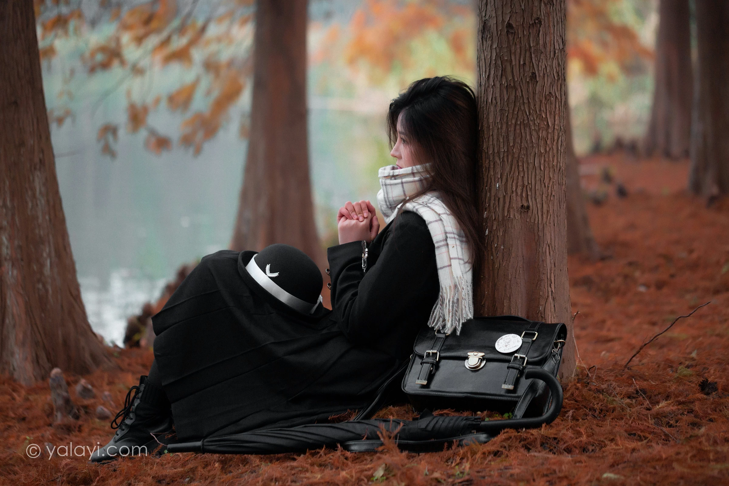 [YALAYI雅拉伊]NO.748 《冬恋》 梦涵 黑色JK制服与短裙加黑丝美腿清纯写真集第13张