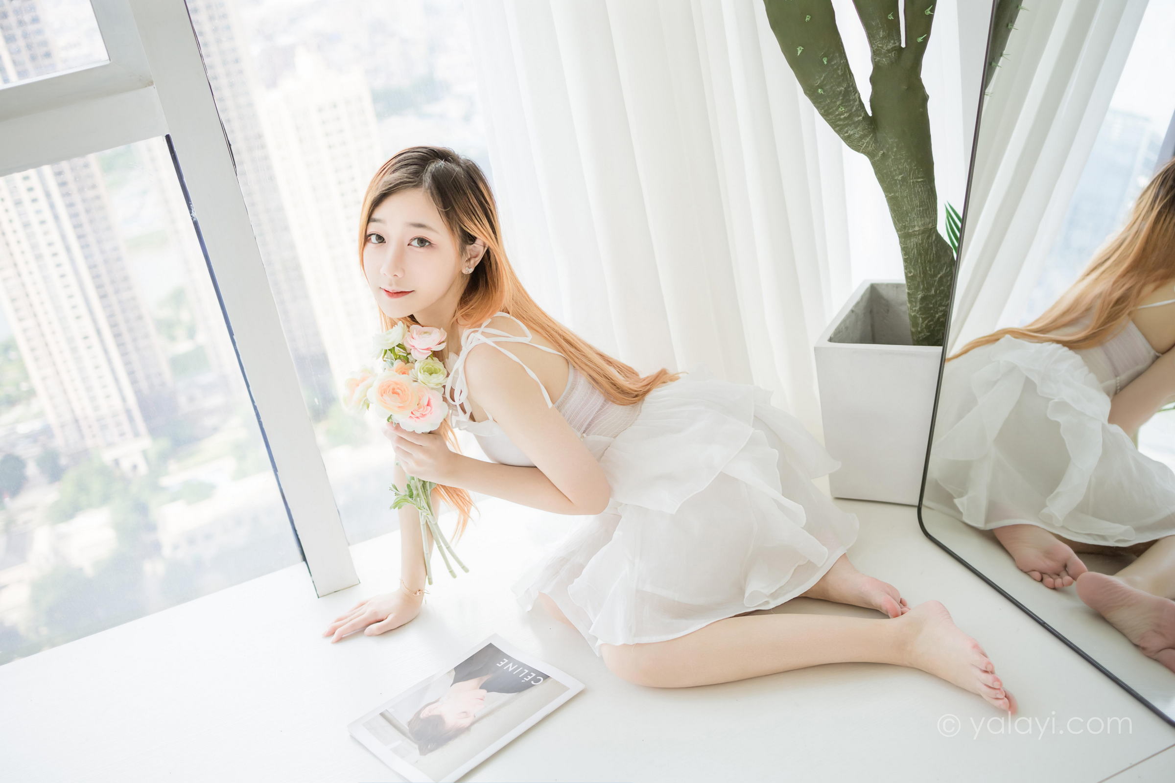 [YALAYI雅拉伊]2022.12.03 白衣丽人 夜夜 白色吊带透视连衣裙居家清纯写真集第2张