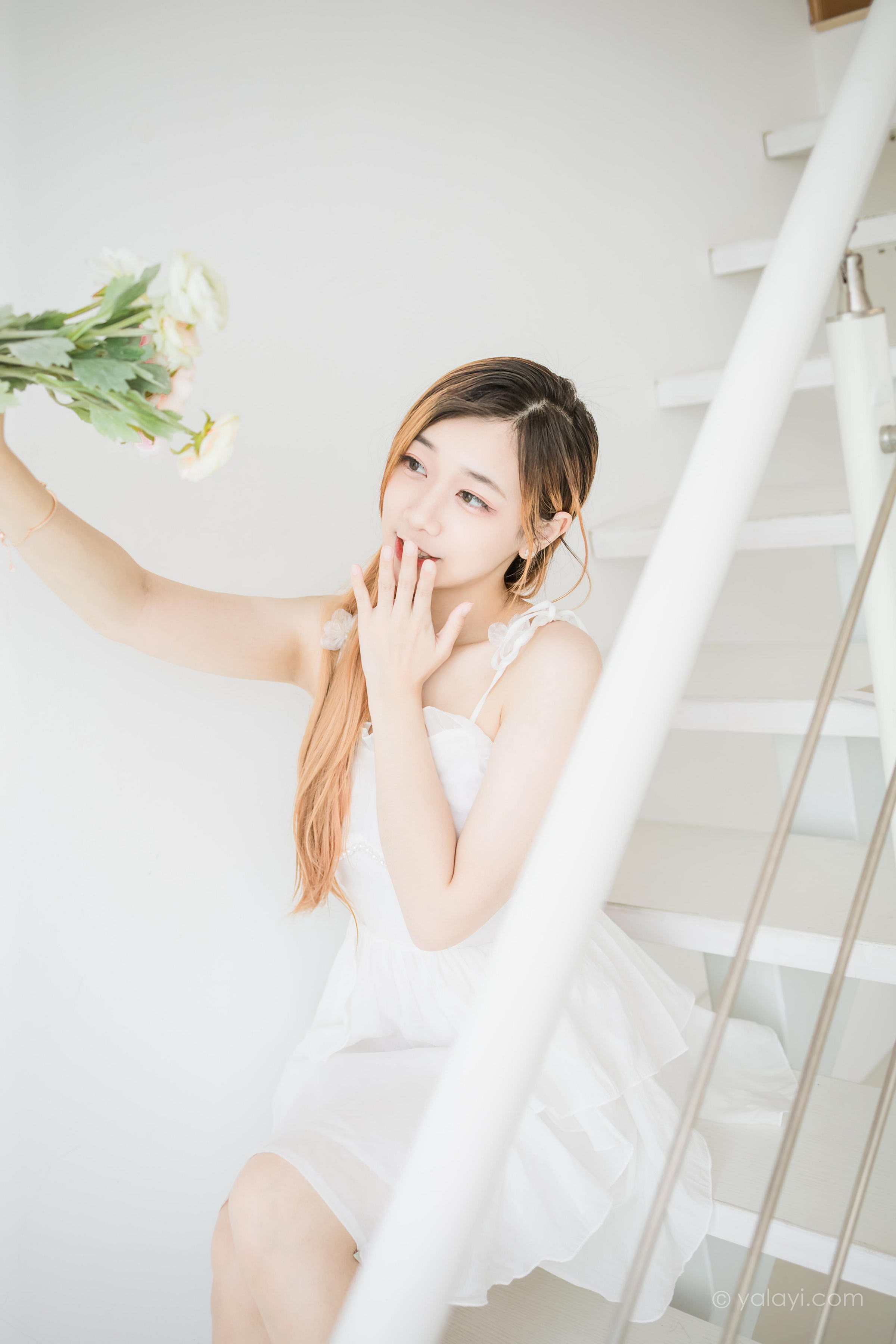 [YALAYI雅拉伊]2022.12.03 白衣丽人 夜夜 白色吊带透视连衣裙居家清纯写真集第12张