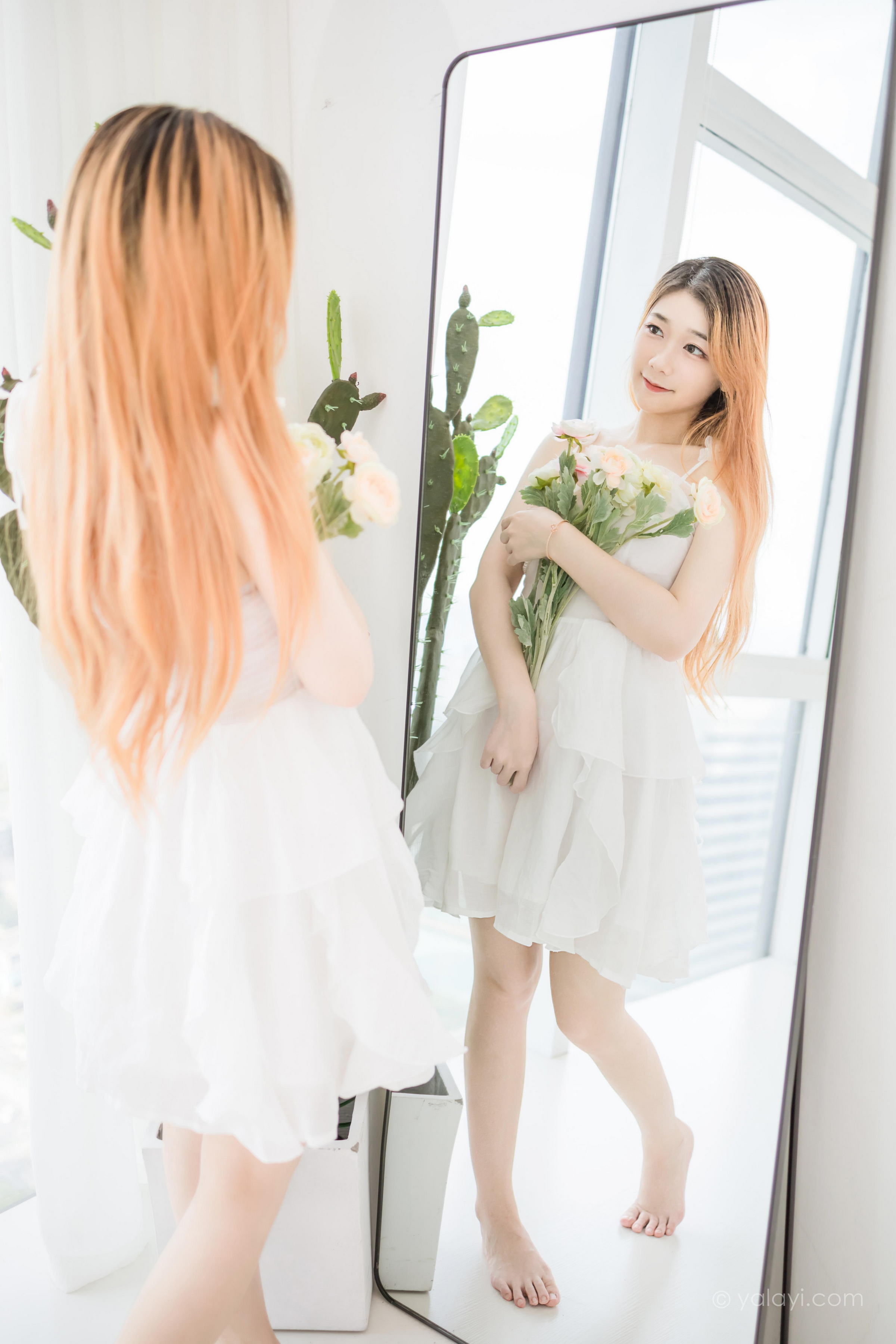 [YALAYI雅拉伊]2022.12.03 白衣丽人 夜夜 白色吊带透视连衣裙居家清纯写真集第15张